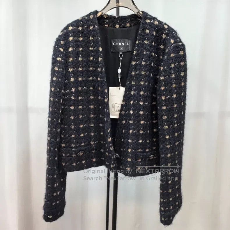Chanel Chanel Snowflake jacket Size XS / US 0-2 / IT 36-38 - 1 Thumbnail