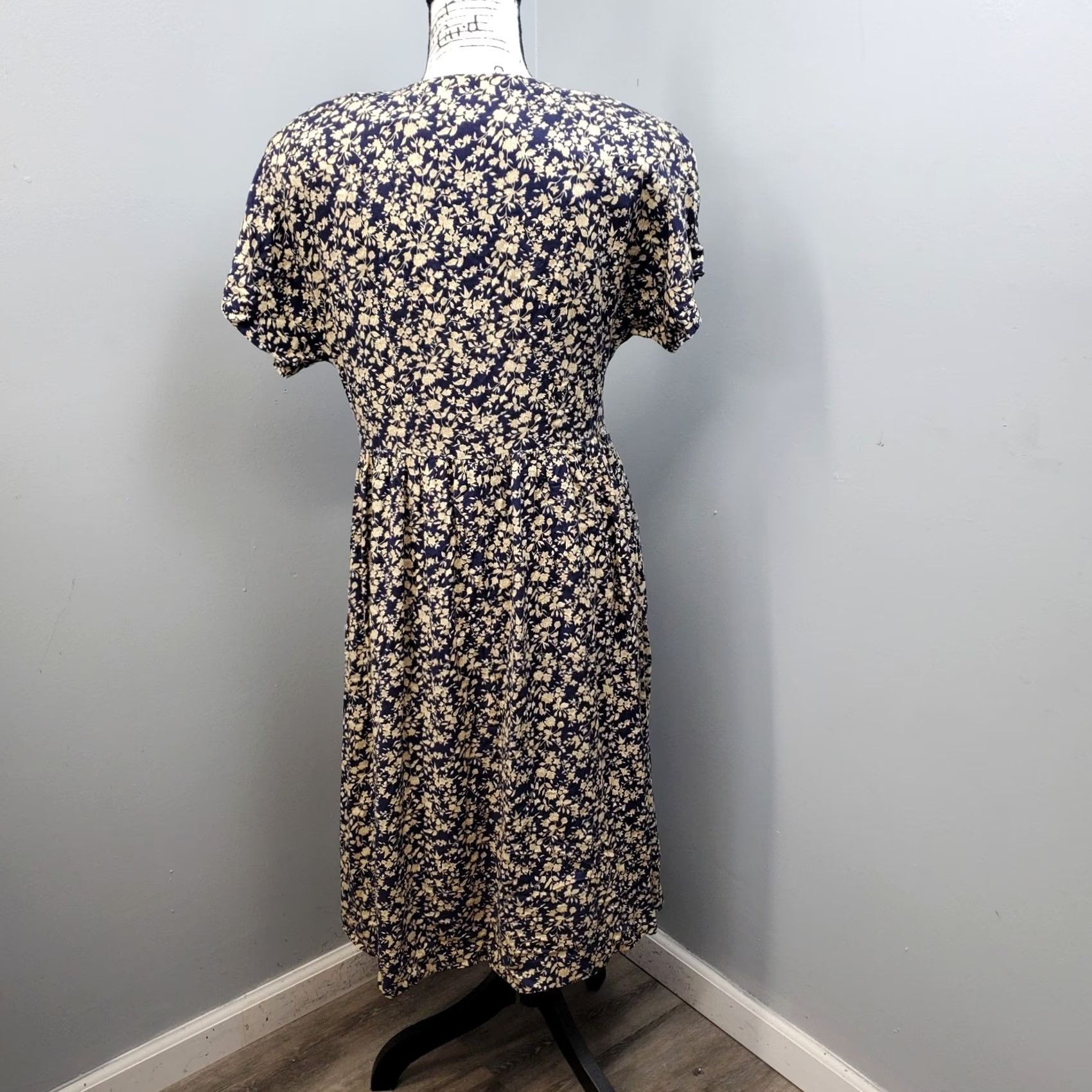 Vintage All That Jazz Womens Size 11/12 Multi Floral Fit & Flare Dress Knee Length Button Front Casual Floral Pattern Women Size L / US 10 / IT 46 - 2 Thumbnail