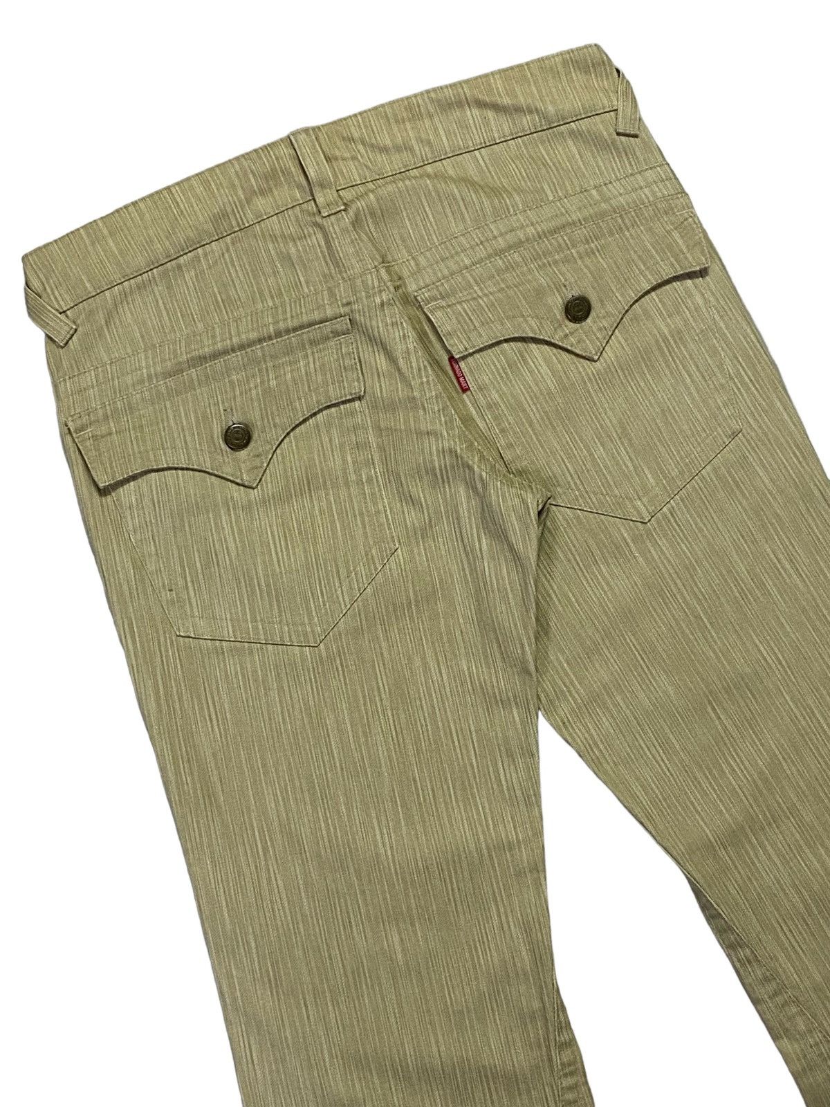 Tornado Mart 💃Tornado Mart Flare Embossed Stripes Spiral Cut Jeans Size US 32 / EU 48 - 18 Thumbnail