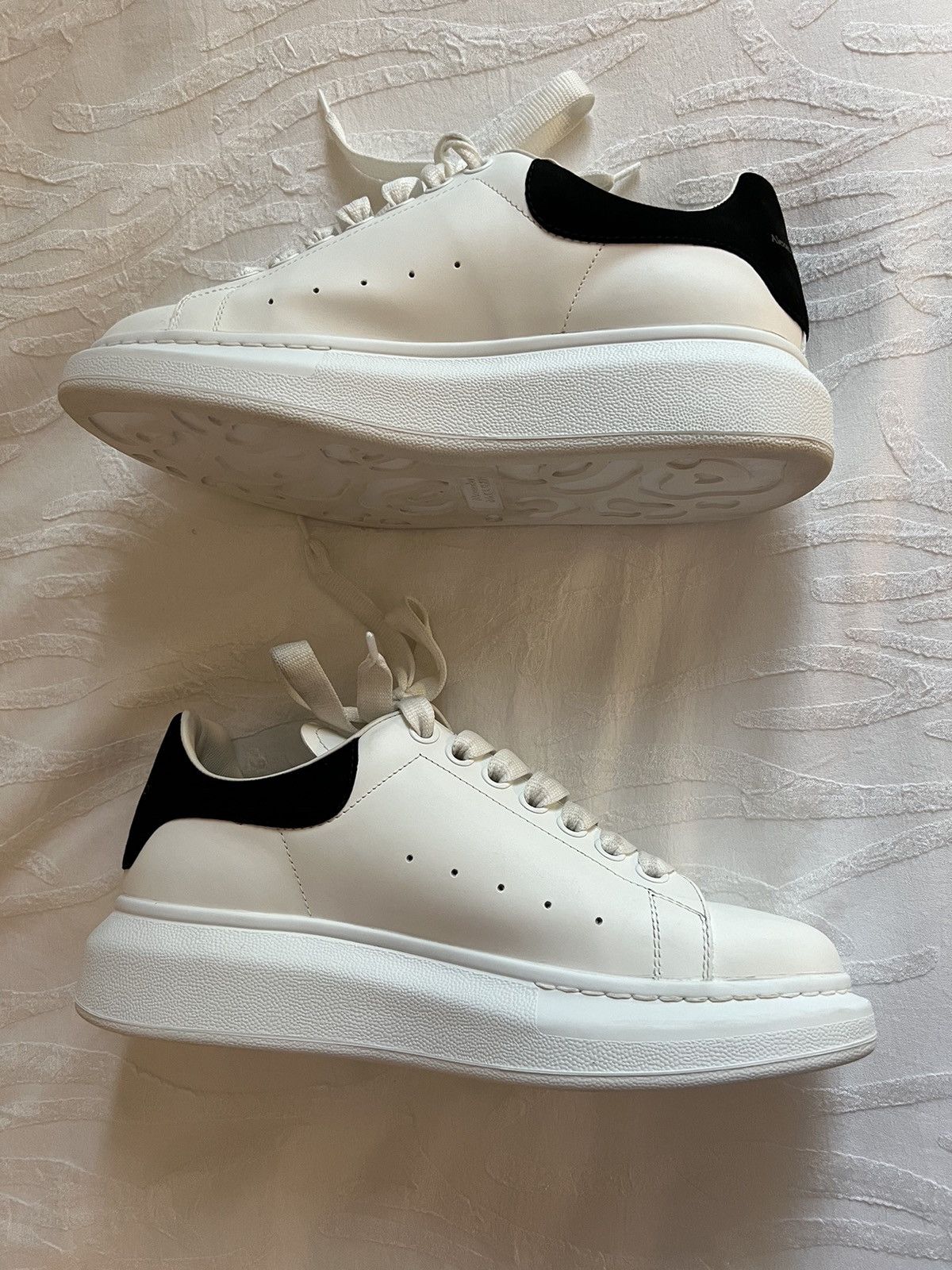 Alexander McQueen Alexander McQueen Oversized Sneaker Size US 9 / IT 39 - 1 Thumbnail