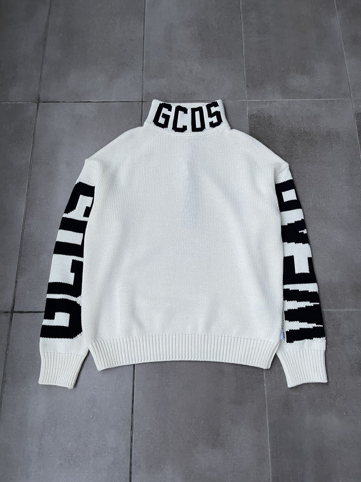 Aw23 Gcds Logo Cream Turtleneck Sweater in White, Men's — image 5 of 6