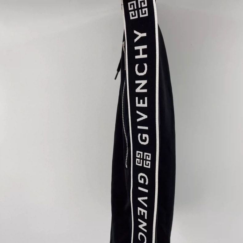 Givenchy Givenchy SizeS Side four-square lettering shorts Size US 31 - 5 Thumbnail