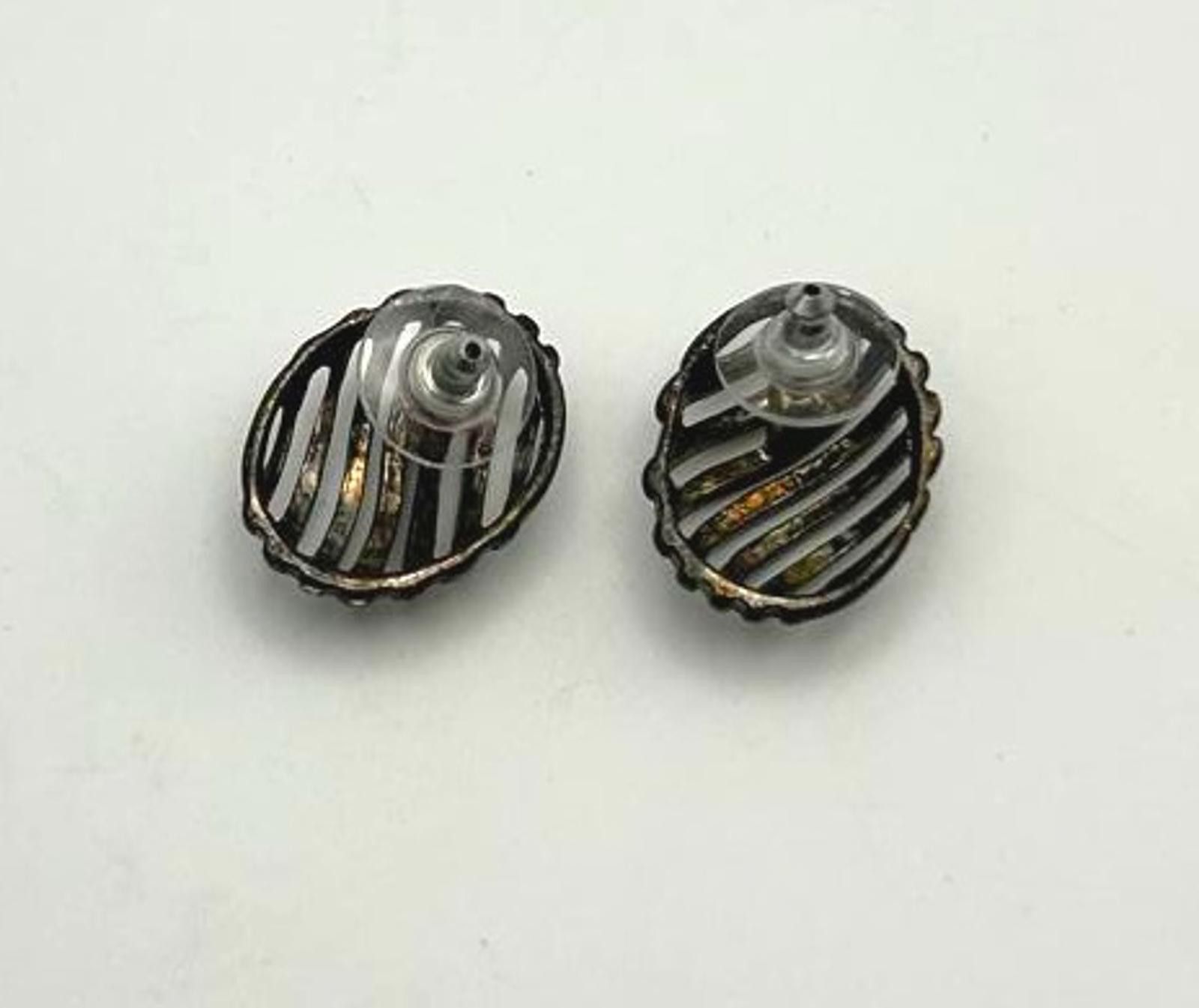 Designer Vintage Silver Tone Cage Earrings Sculptural Statement Studs Size ONE SIZE - 2 Thumbnail