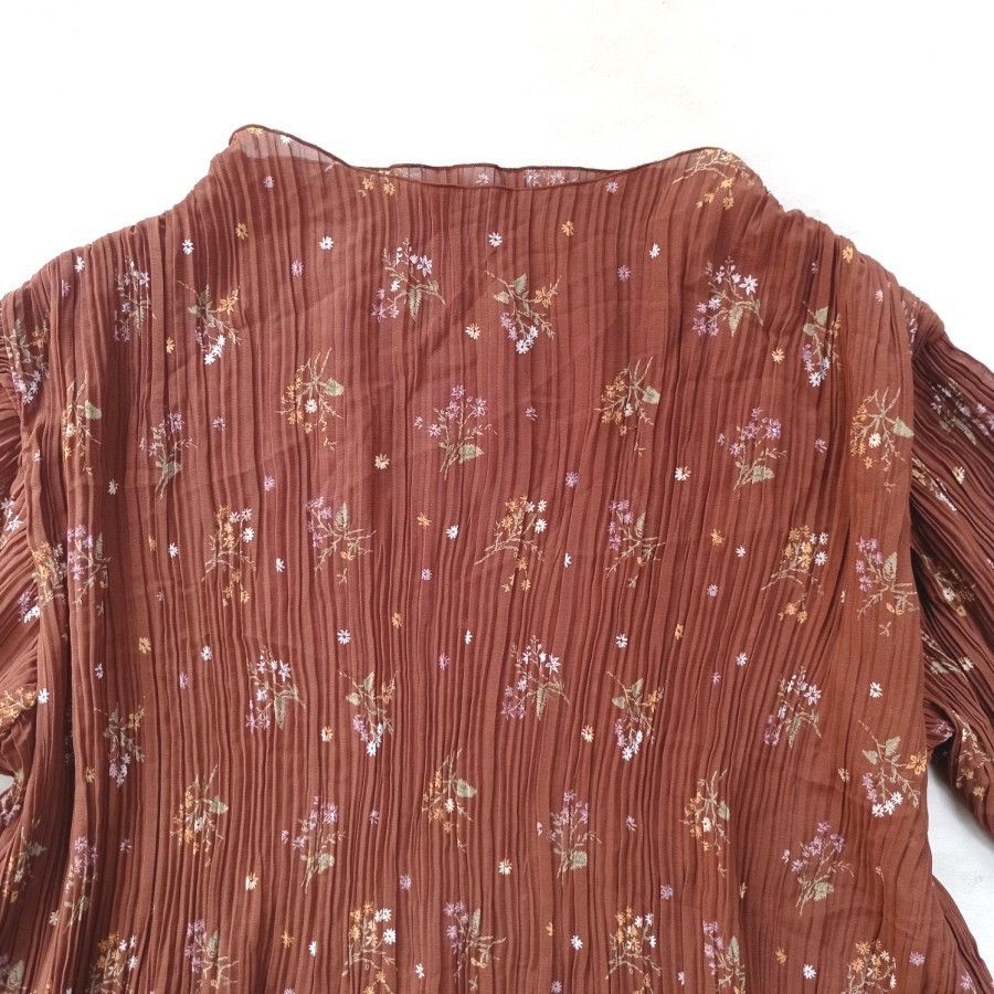 Ne-Net × Pleats Please Issey Miyake Ne net issey miyake floral pleats blouse Size M / US 6-8 / IT 42-44 - 2 Thumbnail