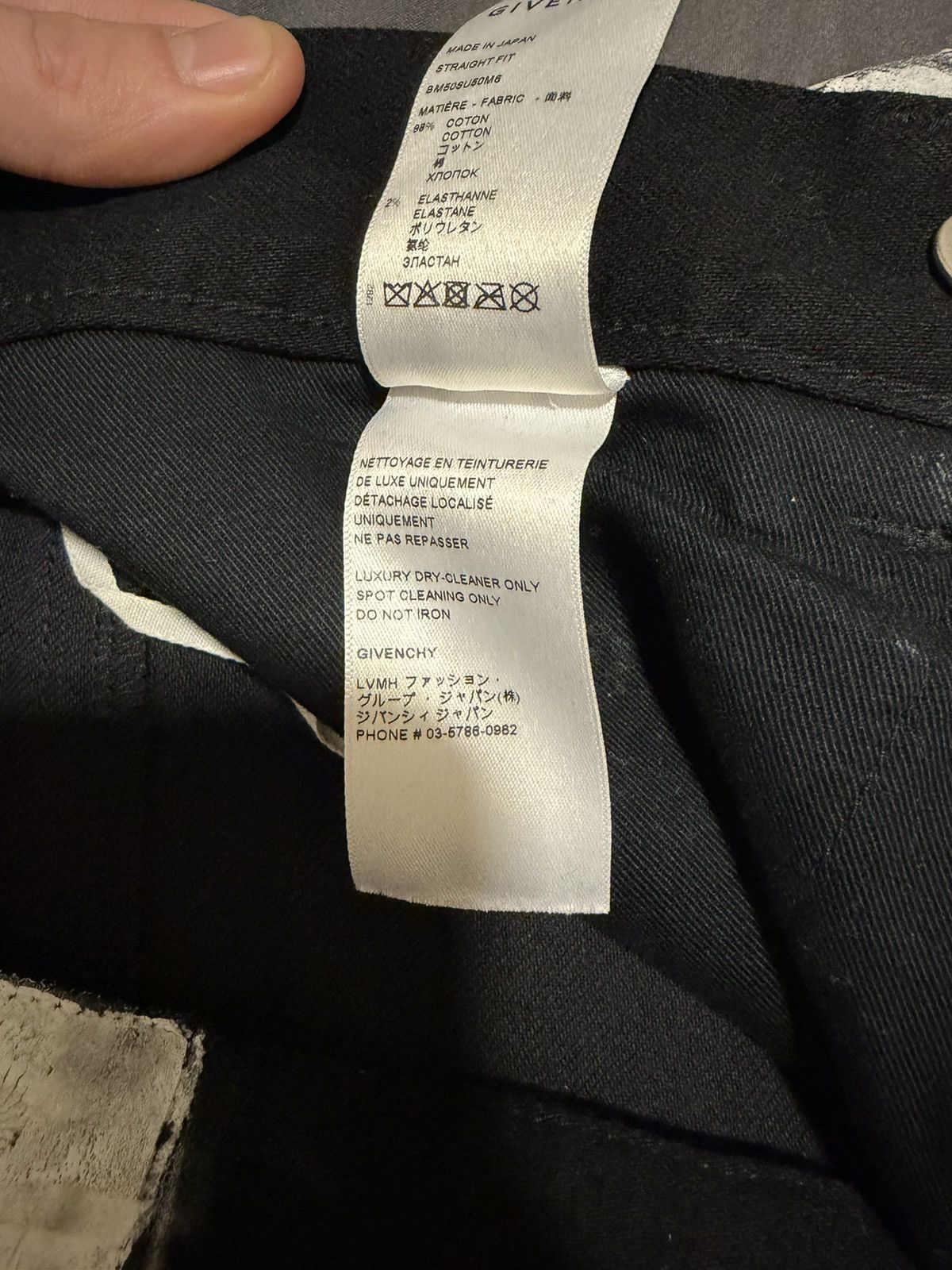 Givenchy SS21 Cracked White Painted Jeans Size US 31 - 10 Thumbnail