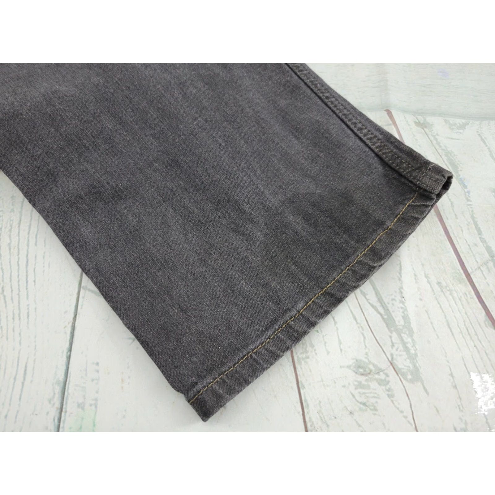 Levi's VINTAGE Levi’s 559 Jeans Mens Gray Black 44 x 32 Size 44/30 Regular 100% Cotton Zip Mid Wash Relaxed Straight Pants Size US 44 / EU 60 - 6 Thumbnail