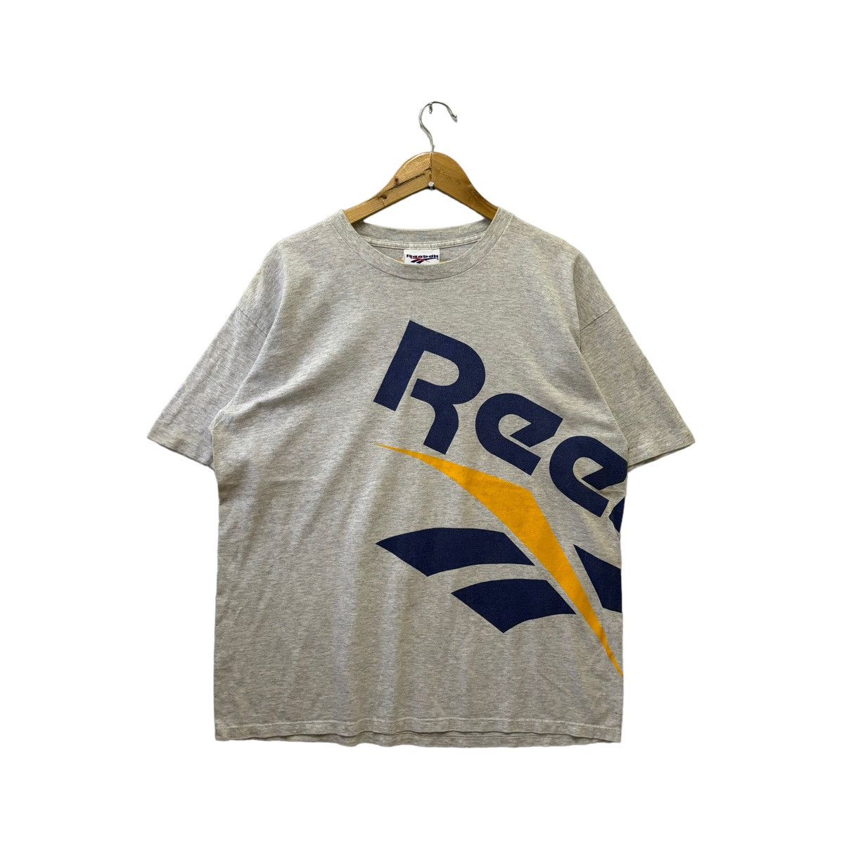 Reebok × Vintage Vintage Reebok Big Logo Spell Out Tshirt Size US L / EU 52-54 / 3 - 1 Thumbnail