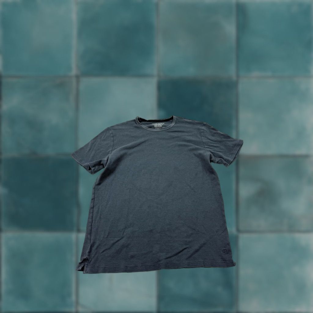 Banana Republic Banana Republic Shirt Mens XL Blue Luxe Touch Performance Tee 100% Cotton Size US XL / EU 56 / 4 - 1 Thumbnail