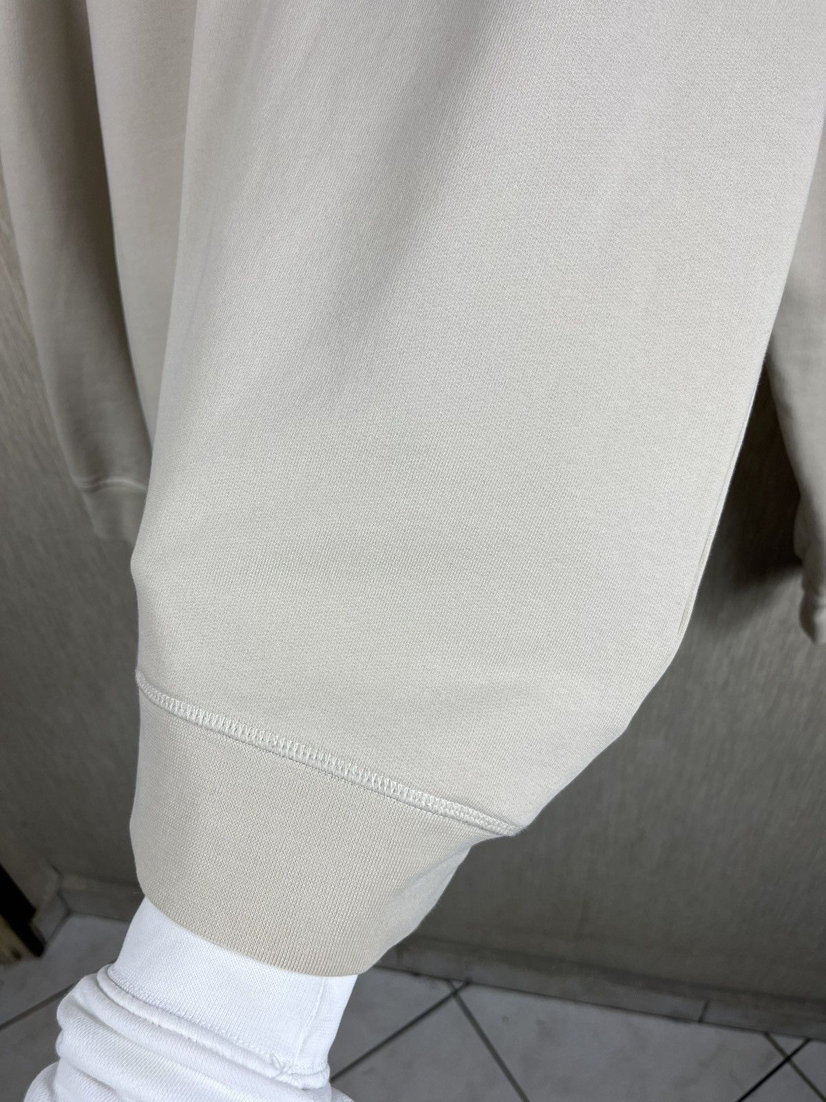 Asket × Designer Asket the sweatshirt basic crewneck beige cream aesthetic Size US L / EU 52-54 / 3 - 14 Thumbnail