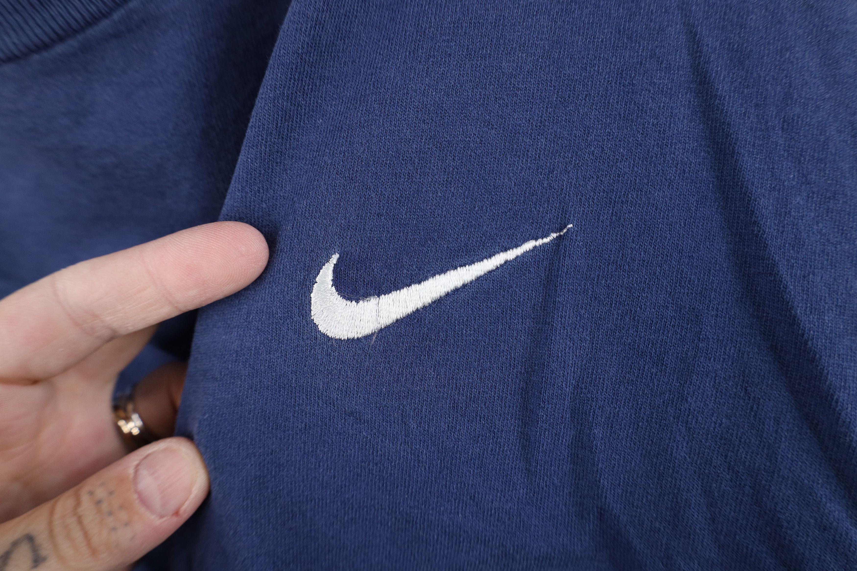 Nike Vintage 90s Nike Travis Scott Mini Swoosh T-Shirt Blue USA Size US L / EU 52-54 / 3 - 4 Thumbnail