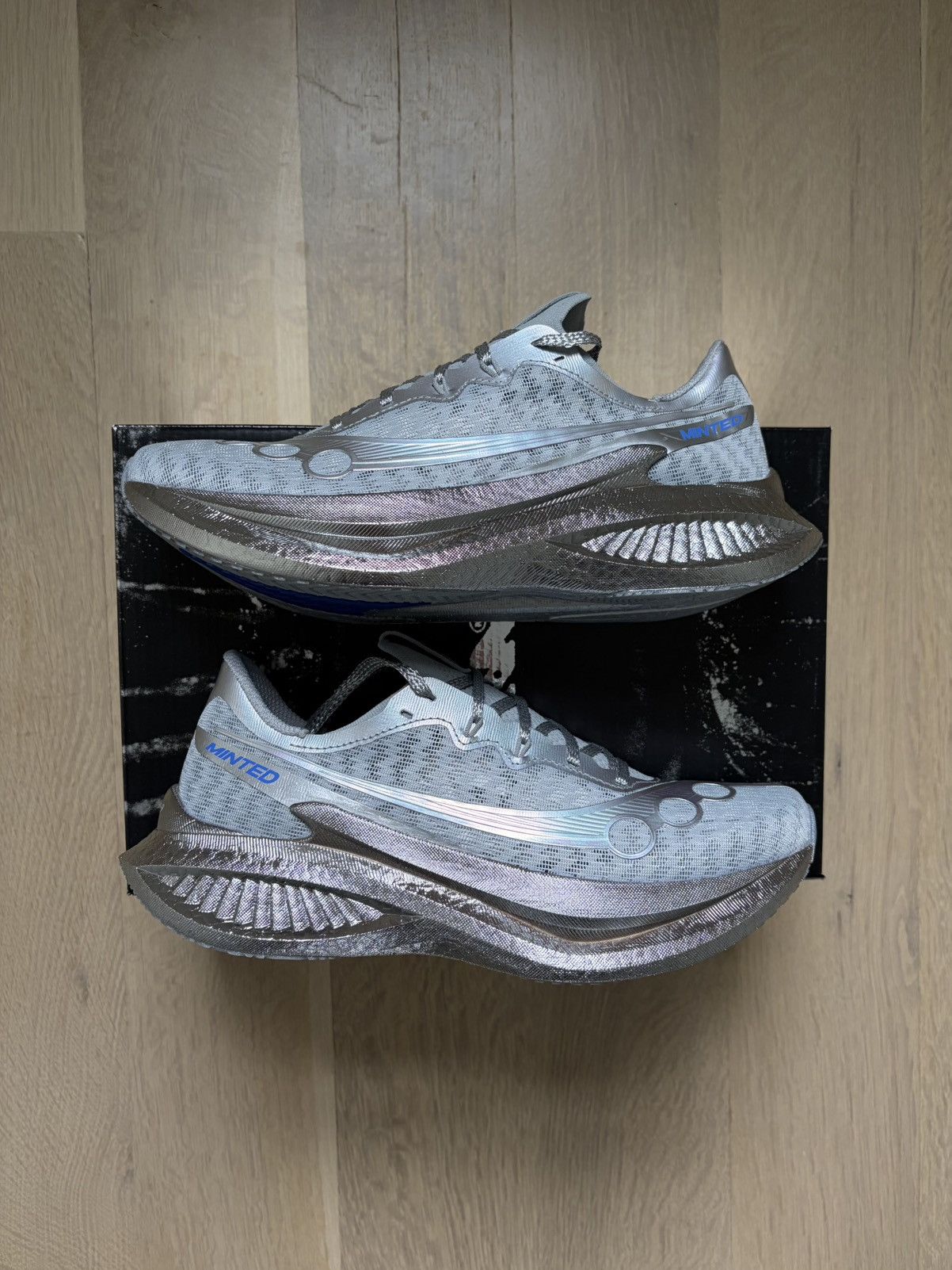 Minted New York × Saucony Saucony x Minted NY Endorphin Pro 5 Chromium Metallic Silver Size US 9.5 / EU 42-43 - 6 Thumbnail