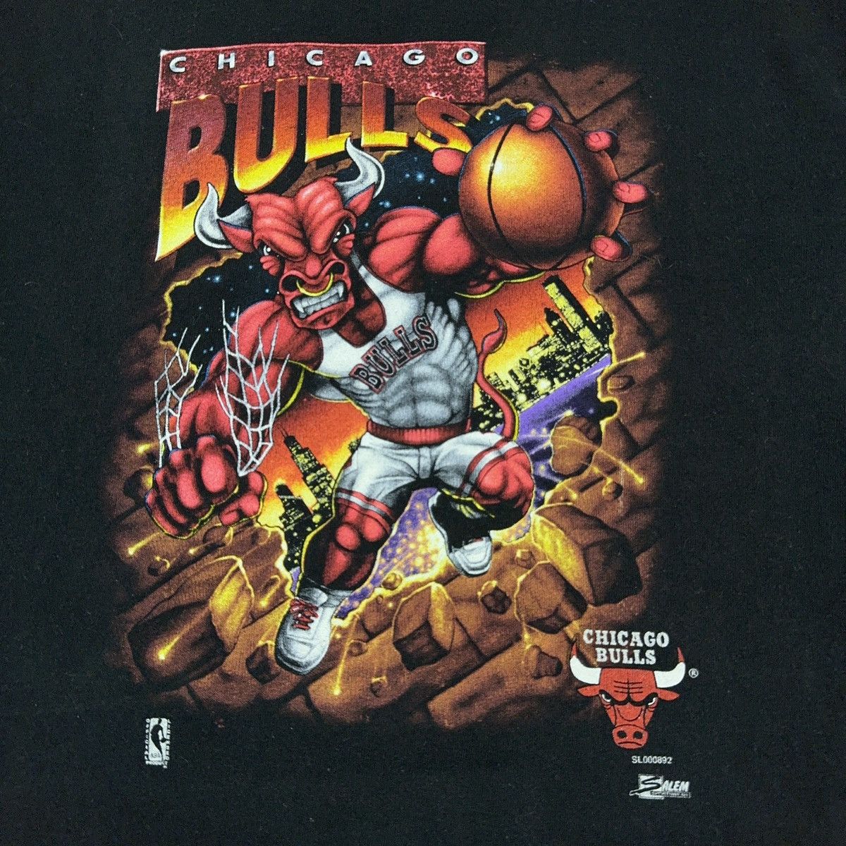 NBA × Vintage Vintage 90s Chicago Bulls T shirt Superhero Benny NBA Salem Size US L / EU 52-54 / 3 - 4 Thumbnail