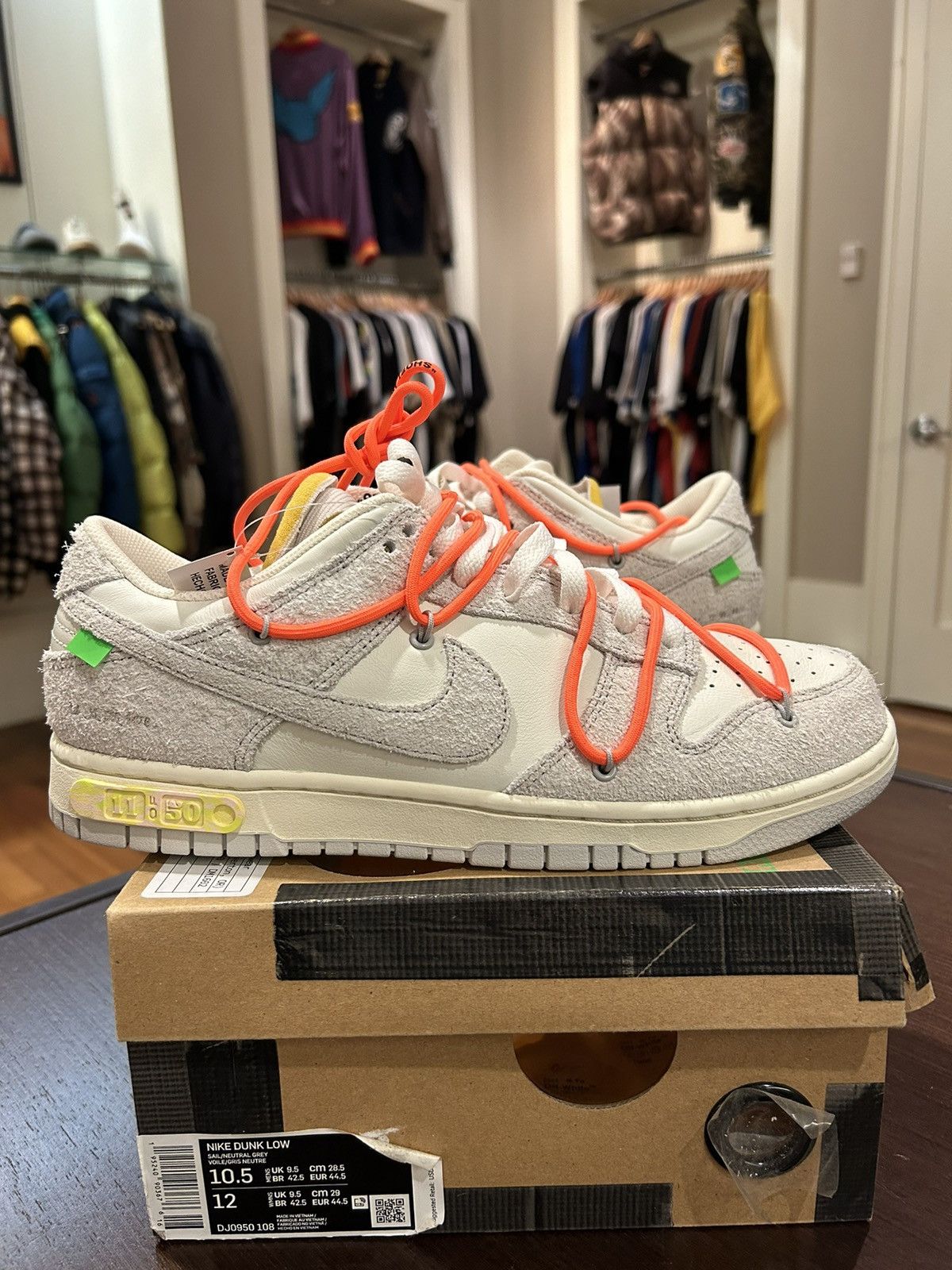 Nike × Off-White Nike Dunk Low Off-White Lot 11 Size US 10.5 / EU 43-44 - 2 Thumbnail