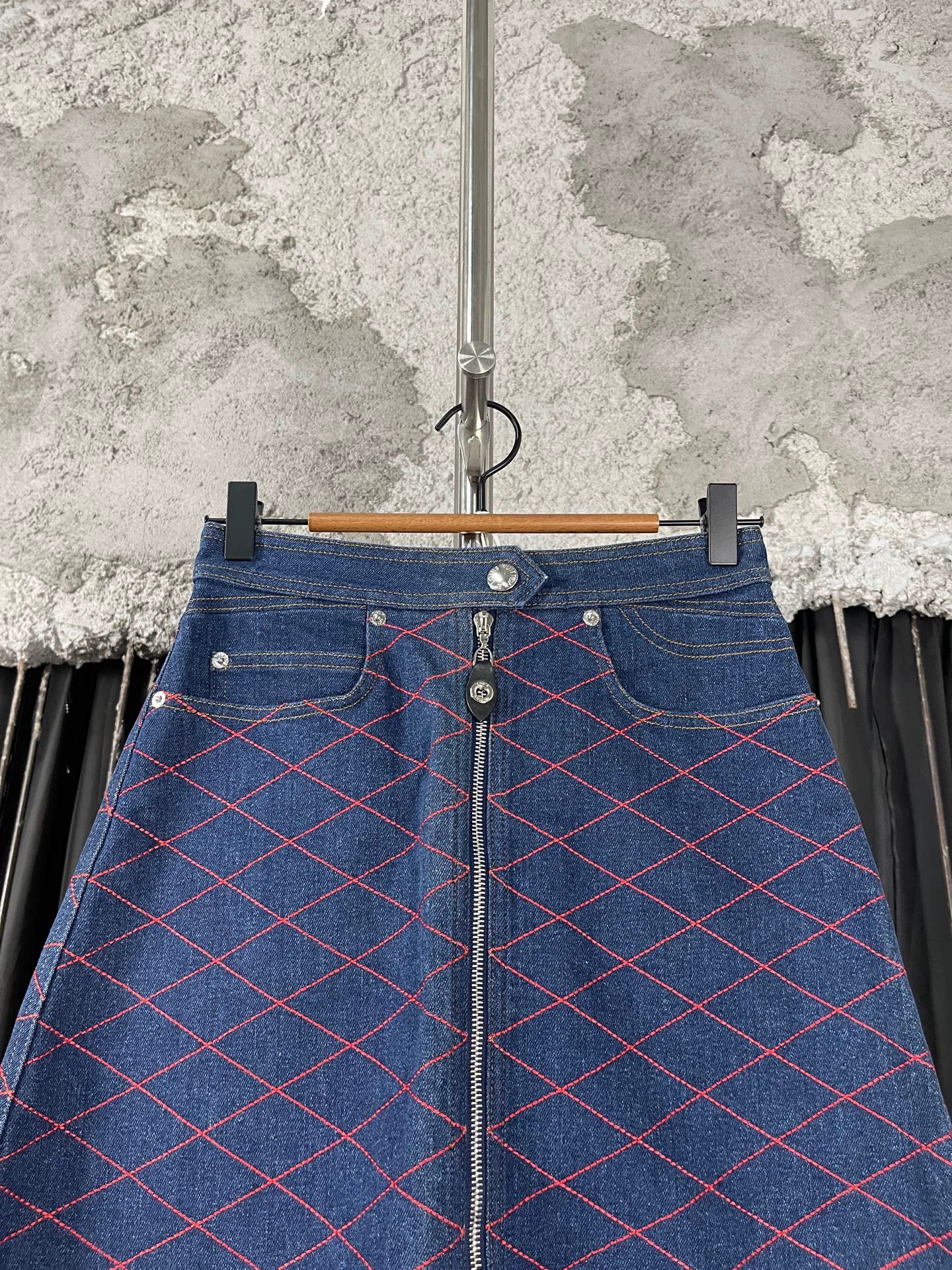 Louis Vuitton LV Denim Mini Skirt Women's 34 New Size 25" / US 0 / IT 36 - 3 Thumbnail