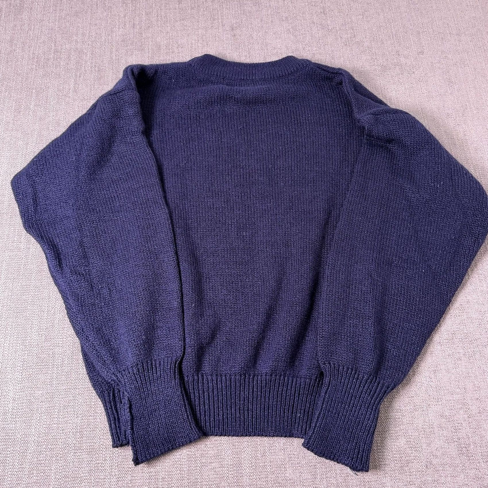 Bugle Boy VINTAGE Bugle Boy Sweater Geometric Pattern Blue Crest Mens L Pullover Knit Acrylic Blue Crew Neck Size US L / EU 52-54 / 3 - 3 Thumbnail