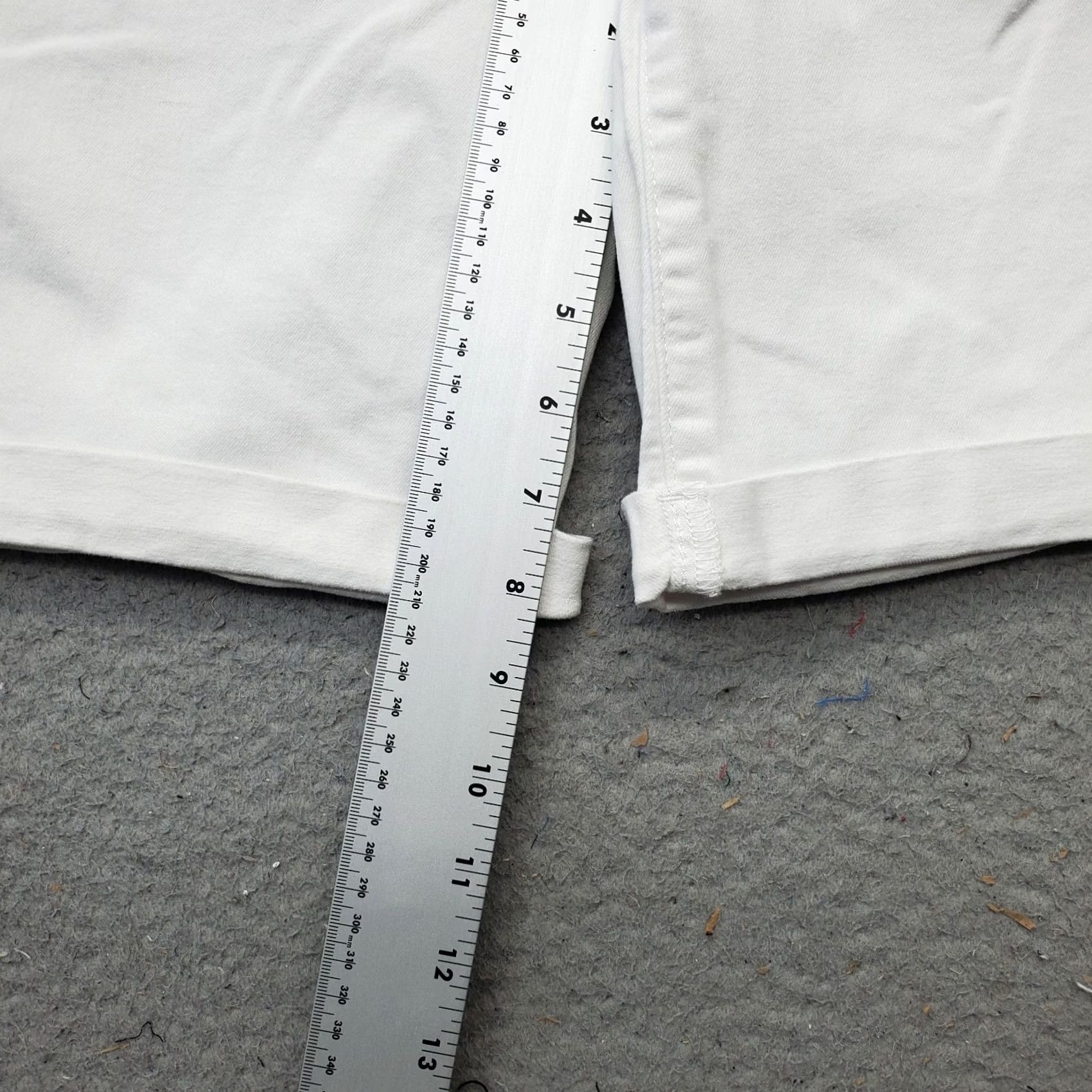 Denime SO Bermuda Shorts Womens Size 3 White Denim Light Wash Low Rise Outdoor Zip Fly Shirt Size 26" / US 2 / IT 38 - 4 Thumbnail