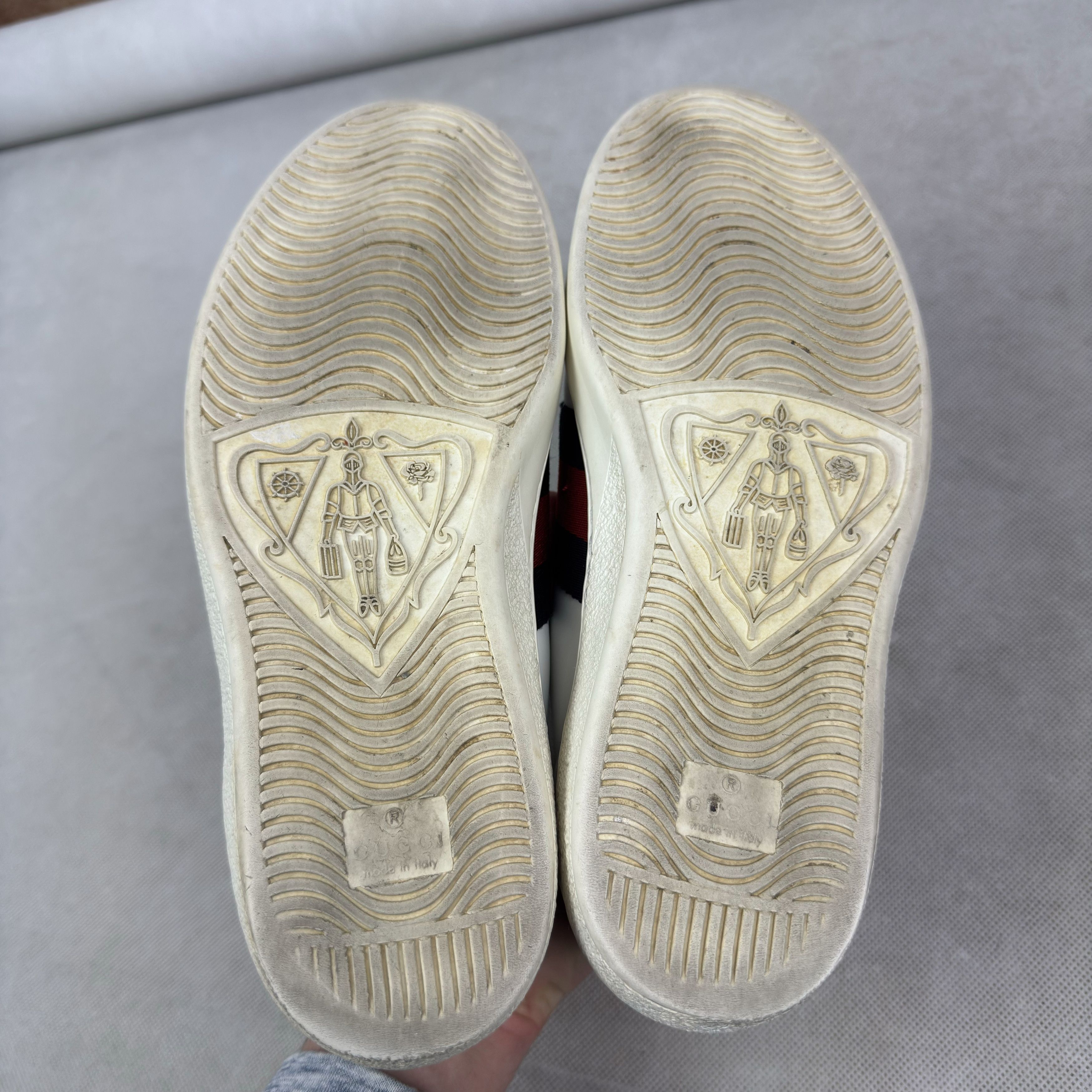 Gucci Gucci Ace Men's White Leather Round Toe Casual Lace Up Shoes Size US 6 / EU 39 - 8 Thumbnail