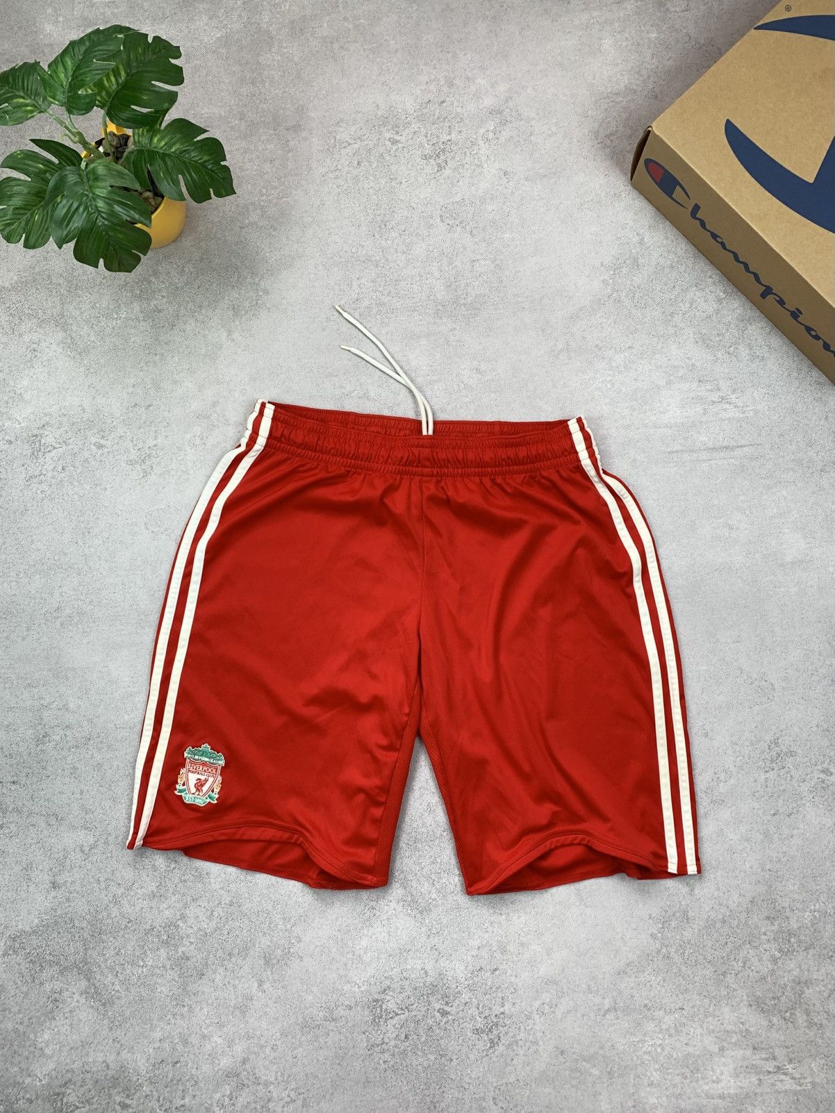 Adidas Adidas FC Liverpool 2008 Home Shorts Red\White Mens Size L Size US 32 / EU 48 - 1 Thumbnail