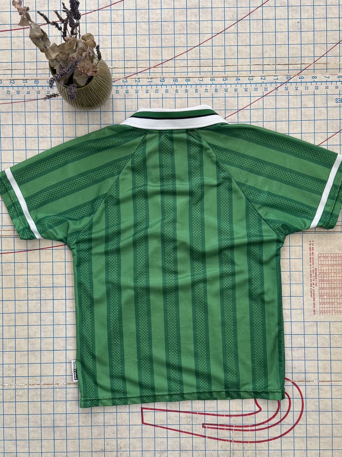 Umbro × Vintage Vintage Umbro Republic of Ireland Jersey Green Y-Size 17x23 Size US XXS / EU 40 - 8 Thumbnail