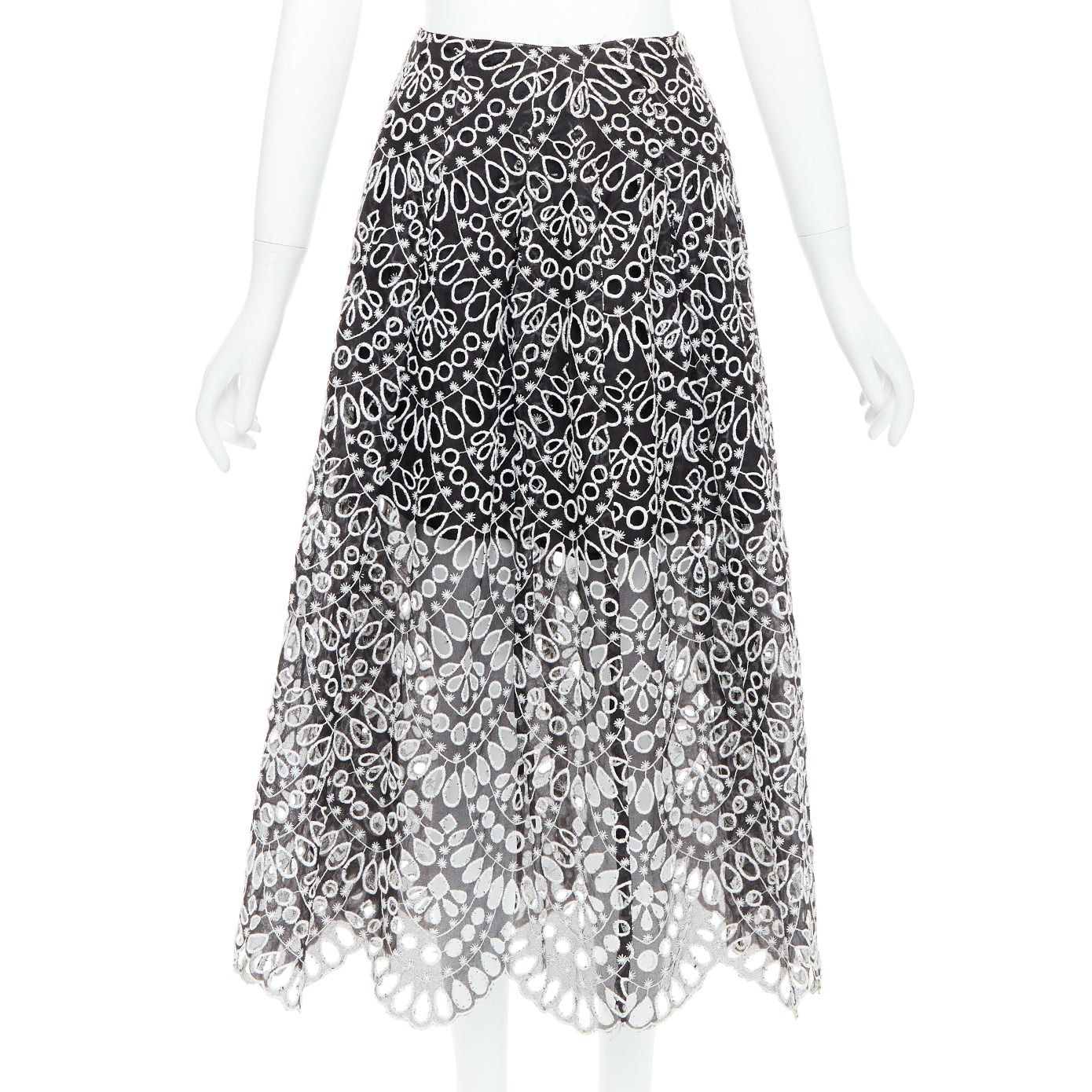 Oscar De La Renta OSCAR DE LA RENTA 2015 black silk cotton embroidery anglais skirt US0 XS Size 26" / US 2 / IT 38 - 1 Thumbnail