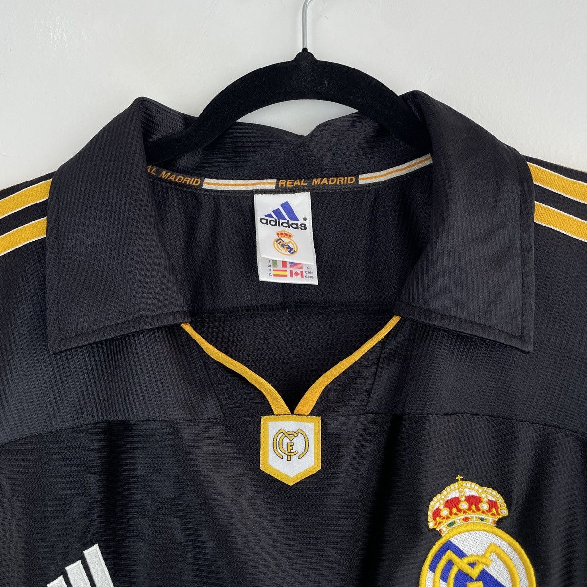 Adidas Vintage Real Madrid Away Jersey Shirt Rare 1999/2001 size XL Size US XL / EU 56 / 4 - 2 Thumbnail
