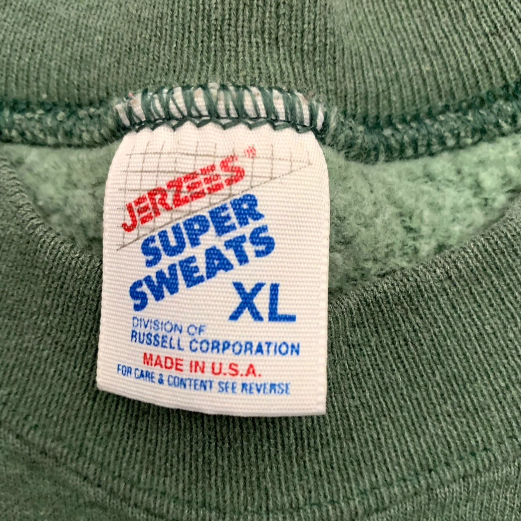 Jerzees VINTAGE Jerzees Sweatshirt Mens XL Green Irish Shamrocks Pullover Crew Neck Long Sleeve Cotton Polyester Fleece Graphic Print Breathable MENS Size US XL / EU 56 / 4 - 2 Thumbnail
