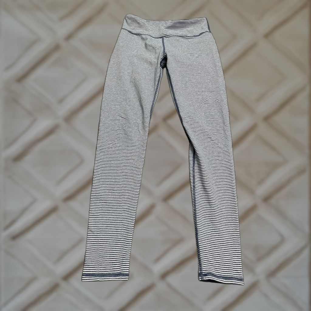 Vintage UNBRANDED Compression Leggings Womens Small Blue White Striped Athletic 25x28.5 Size 28" / US 6 / IT 42 - 1 Thumbnail