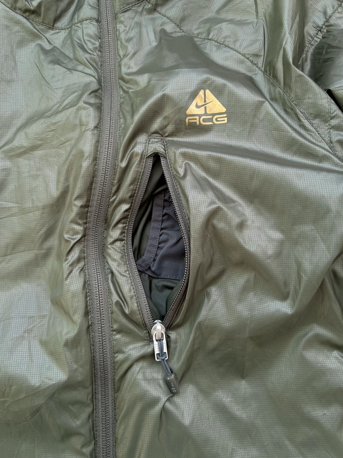 Nike ACG 🔥F/W08 Nike ACG Asymmetrical Zip Puffer Olive Jacket Size US L / EU 52-54 / 3 - 10 Thumbnail