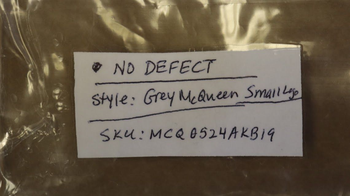 Alexander McQueen o1rshd1 T-shirt in Grey Size US L / EU 52-54 / 3 - 14 Thumbnail