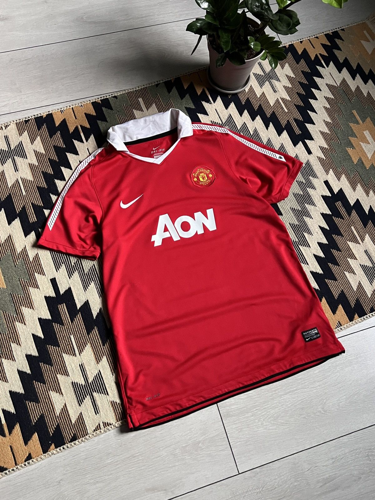 Nike Nike Manchester United 10-11 Home Soccer Jersey Size US S / EU 44-46 / 1 - 3 Thumbnail