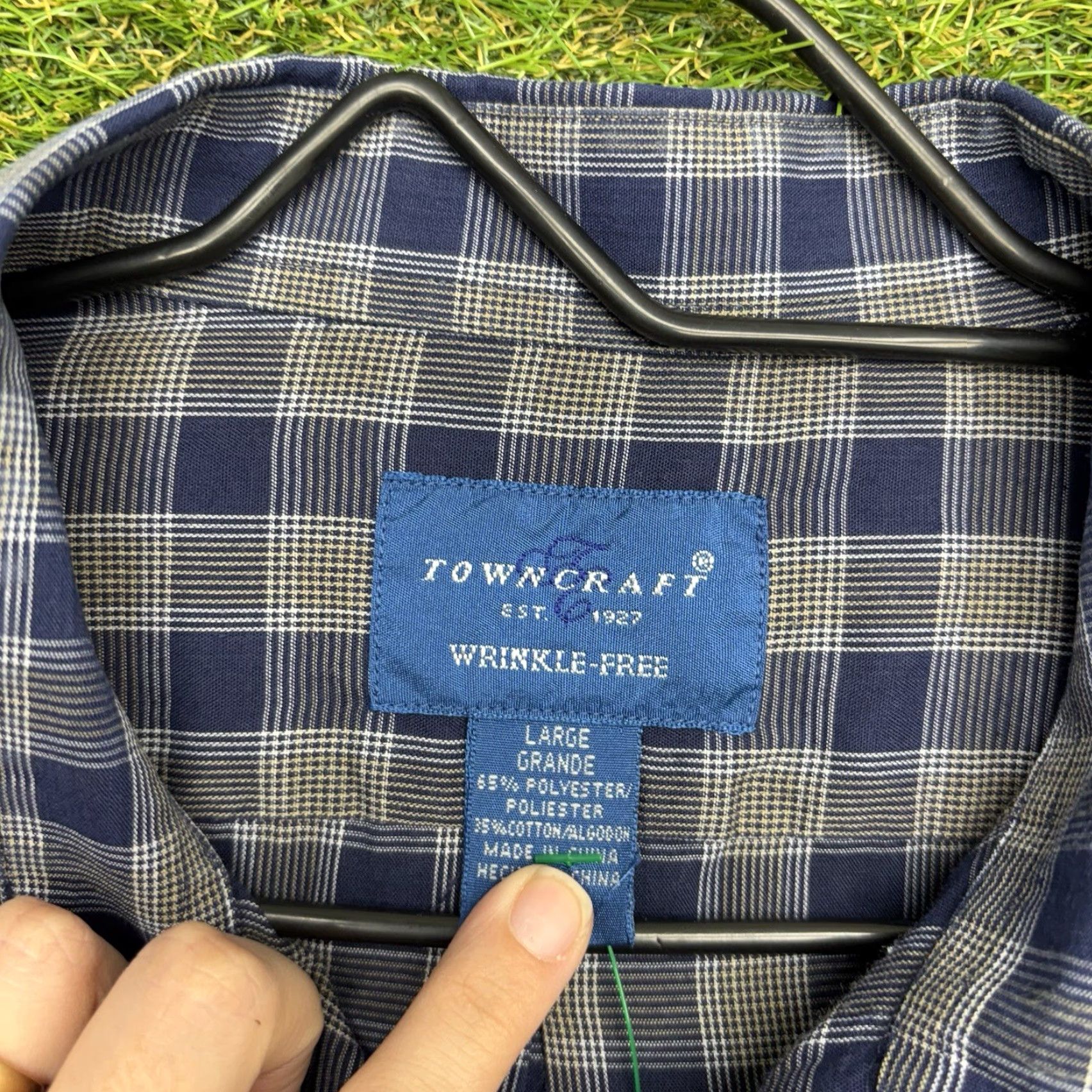 Vintage Towncraft Shirt Mens Large Wrinkle Free Plaid Lightweight Long Sleeve Button Up Size US L / EU 52-54 / 3 - 7 Thumbnail