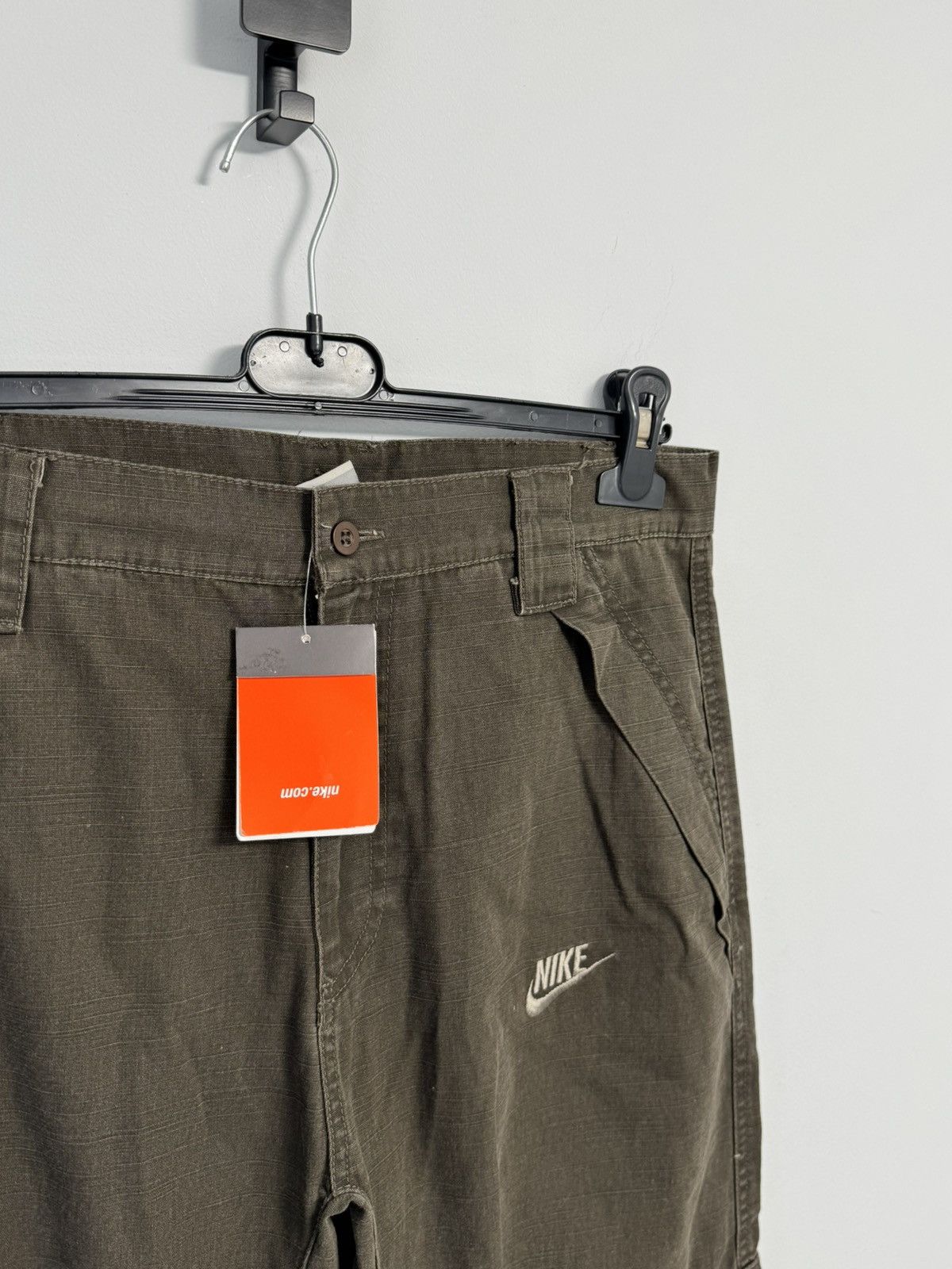 Nike Nike Vintage Y2K style hype 90’s cargo size S Size US 32 / EU 48 - 8 Thumbnail