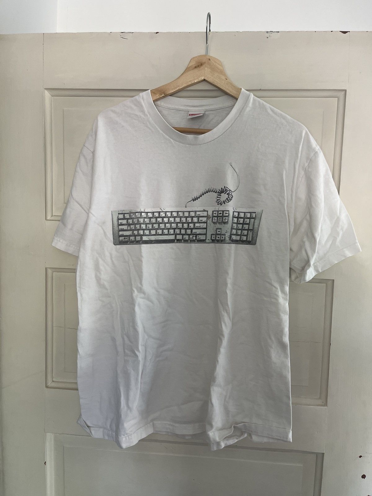 Supreme Keyboard hidden message Size US L / EU 52-54 / 3 - 3 Thumbnail