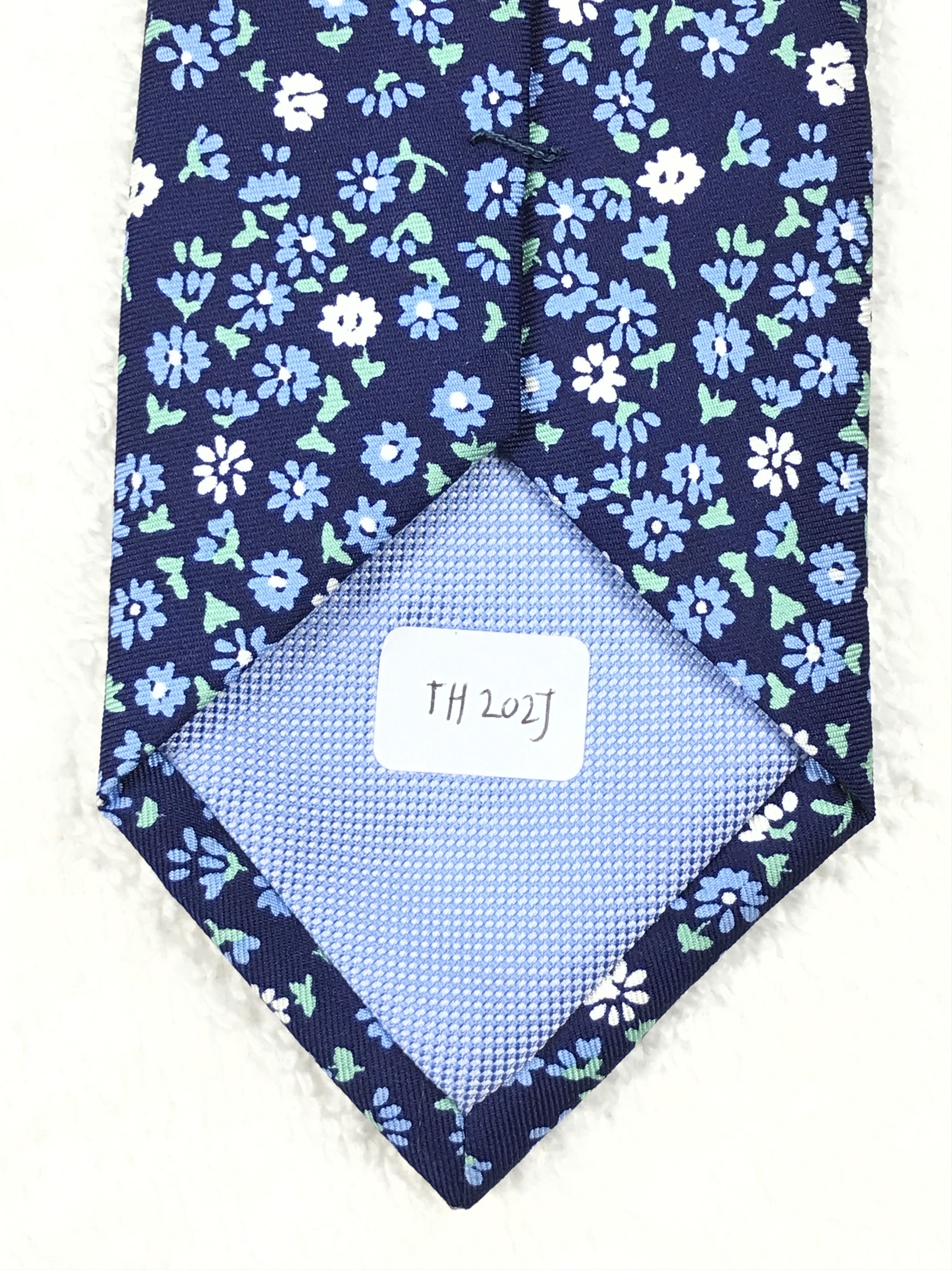 Designer × Tommy Hilfiger × Vintage Vintage Tommy Hilfiger Silk Necktie Size ONE SIZE - 9 Thumbnail