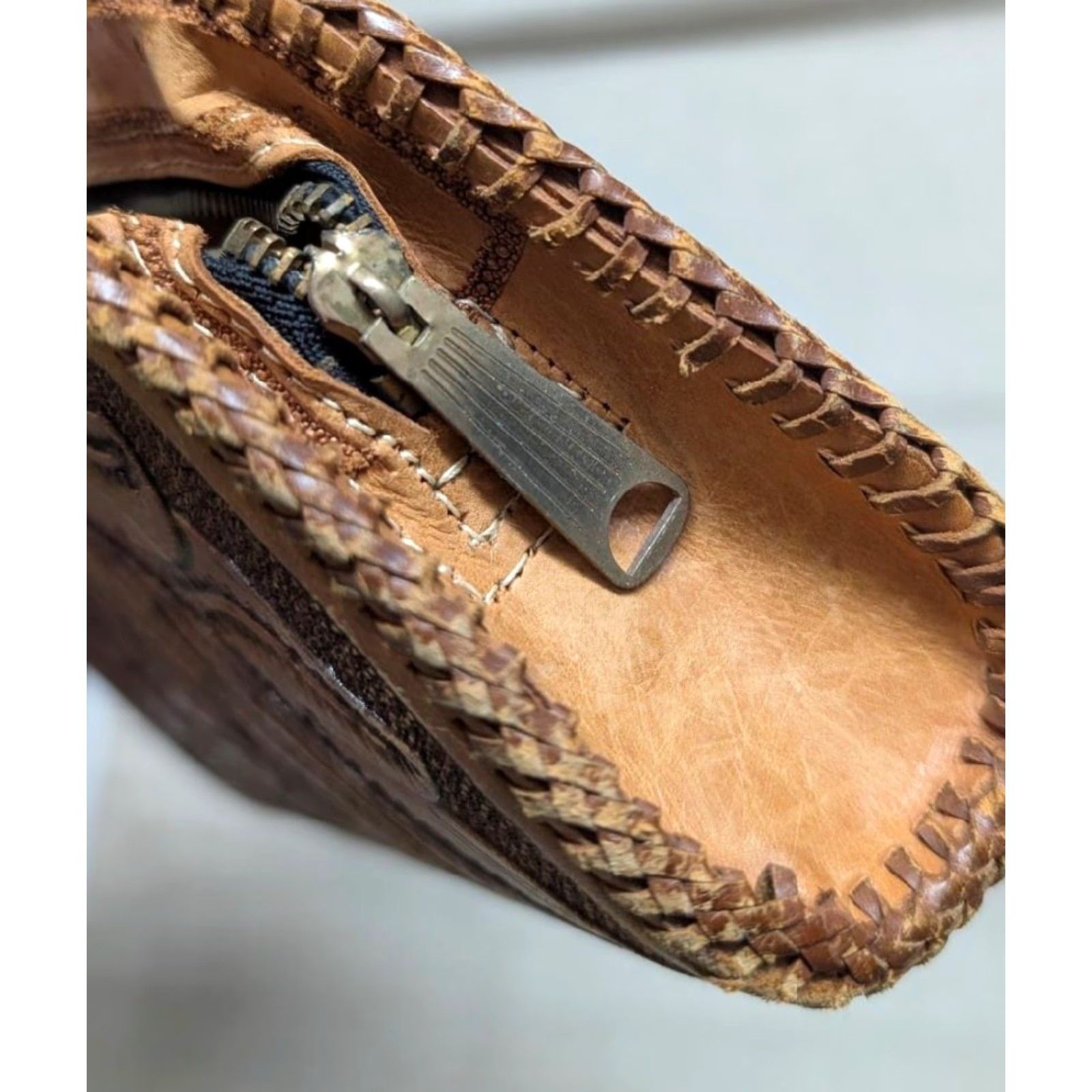 Vintage VINTAGE handcrafted leather bag Western tote 15" saddle bag Tooled brown Unisex Adults Bag 15x7 Leather Cowhide Zip Mens Womens Size ONE SIZE - 7 Thumbnail