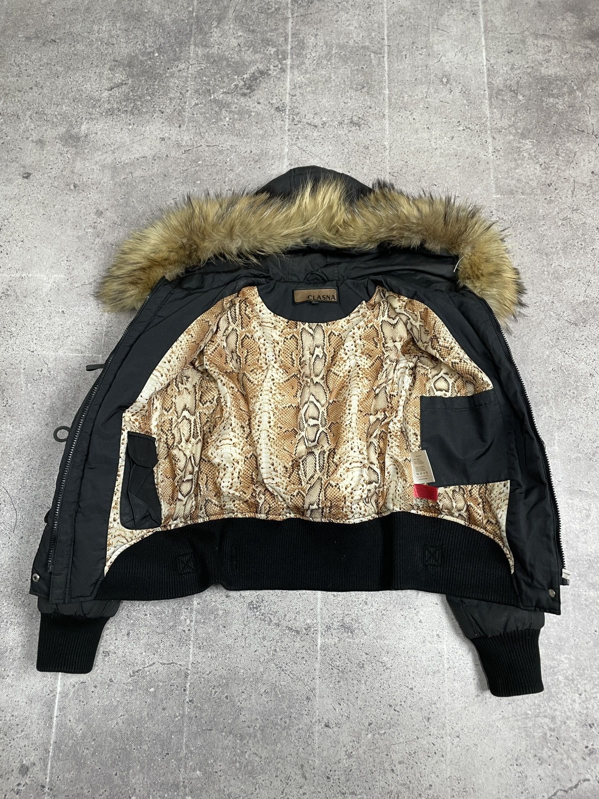Le Grande Bleu (L.G.B.) Vintage Rick Owens Vibe Faux Fur Trim Girly Puffer Jacket y2 Size S / US 4 / IT 40 - 17 Thumbnail