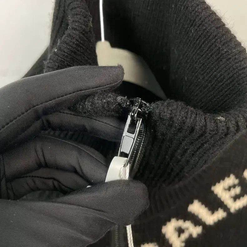 Balenciaga Balenciaga Printed Logo Half-Zip High-Neck Sweater Size US XS / EU 42 / 0 - 6 Thumbnail