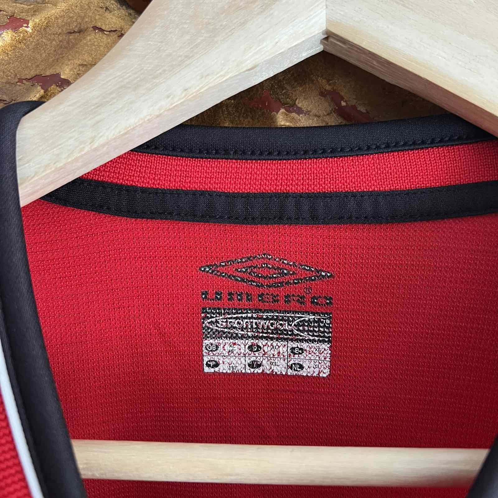 Umbro × Vintage Vtg Umbro Manchester United Soccer Jersey 2000-2001 Sz XL Size US XL / EU 56 / 4 - 5 Thumbnail