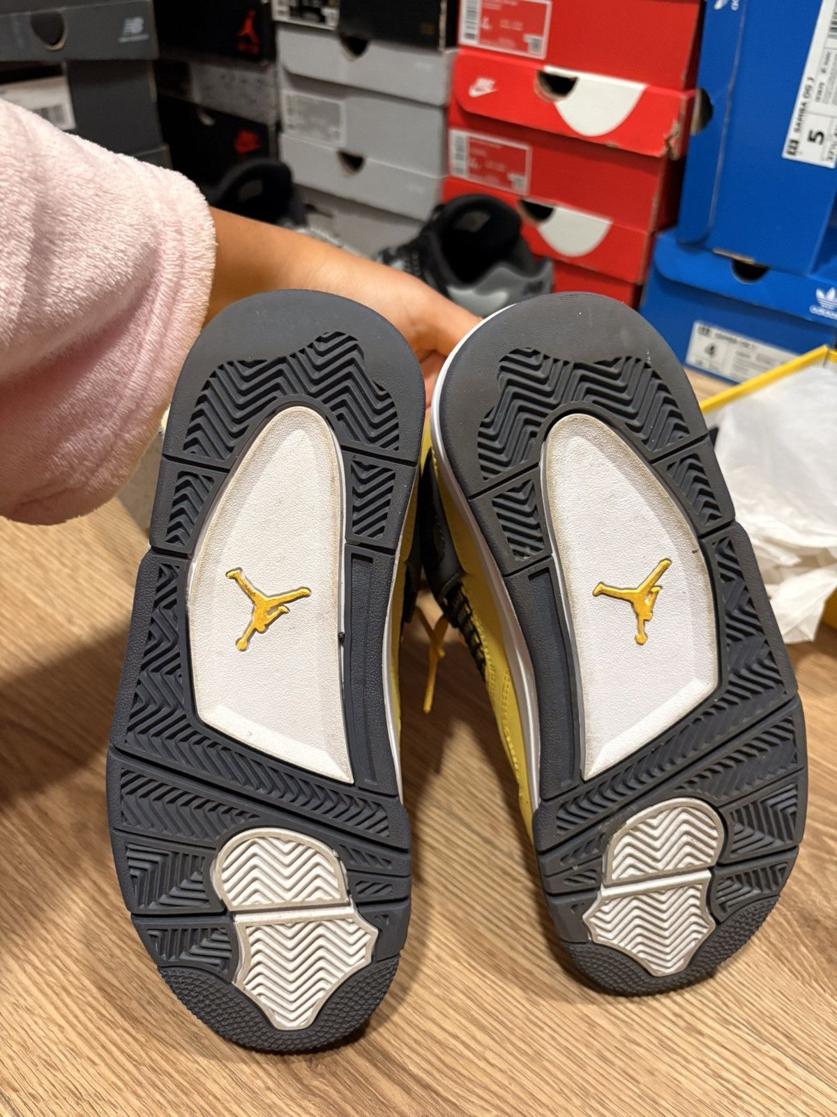 Jordan Brand Jordan 4 yellow thunder Size US 5 / EU 37 - 5 Thumbnail