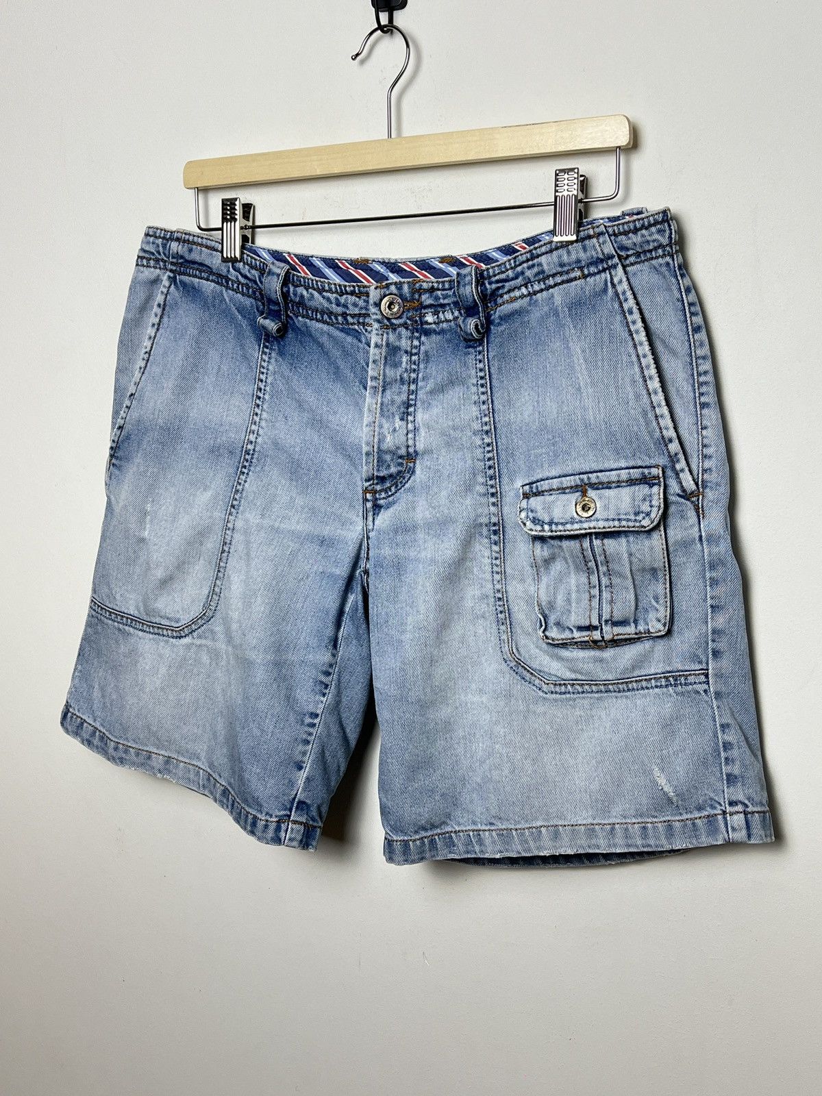 Dolce & Gabbana Dolce & Gabbana washed denim cargo shorts Size US 32 / EU 48 - 4 Thumbnail
