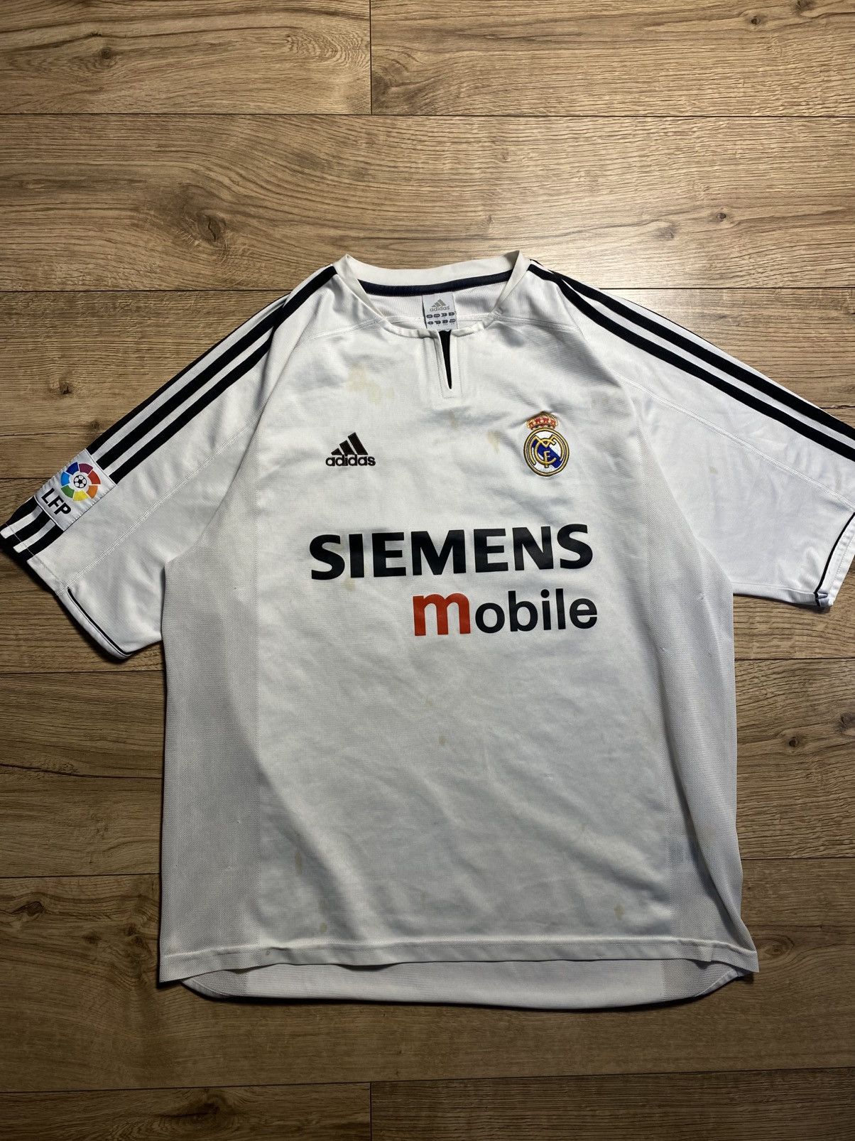 Adidas Adidas Real Madrid 2003-2004 Home Jersey #23 BECKHAM Size L Size US L / EU 52-54 / 3 - 1 Thumbnail