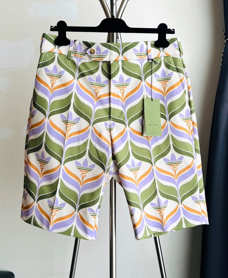 Gucci Gucci Printed shorts Size US 34 / EU 50 - 1 Thumbnail
