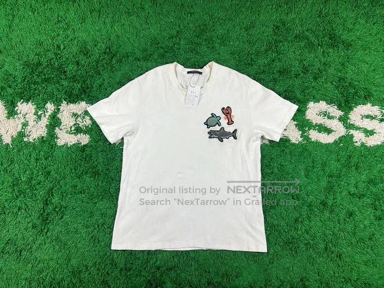 Louis Vuitton Louis Vuitton full logo short-sleeve T-shirt XL size. Size US XL / EU 56 / 4 - 1 Thumbnail