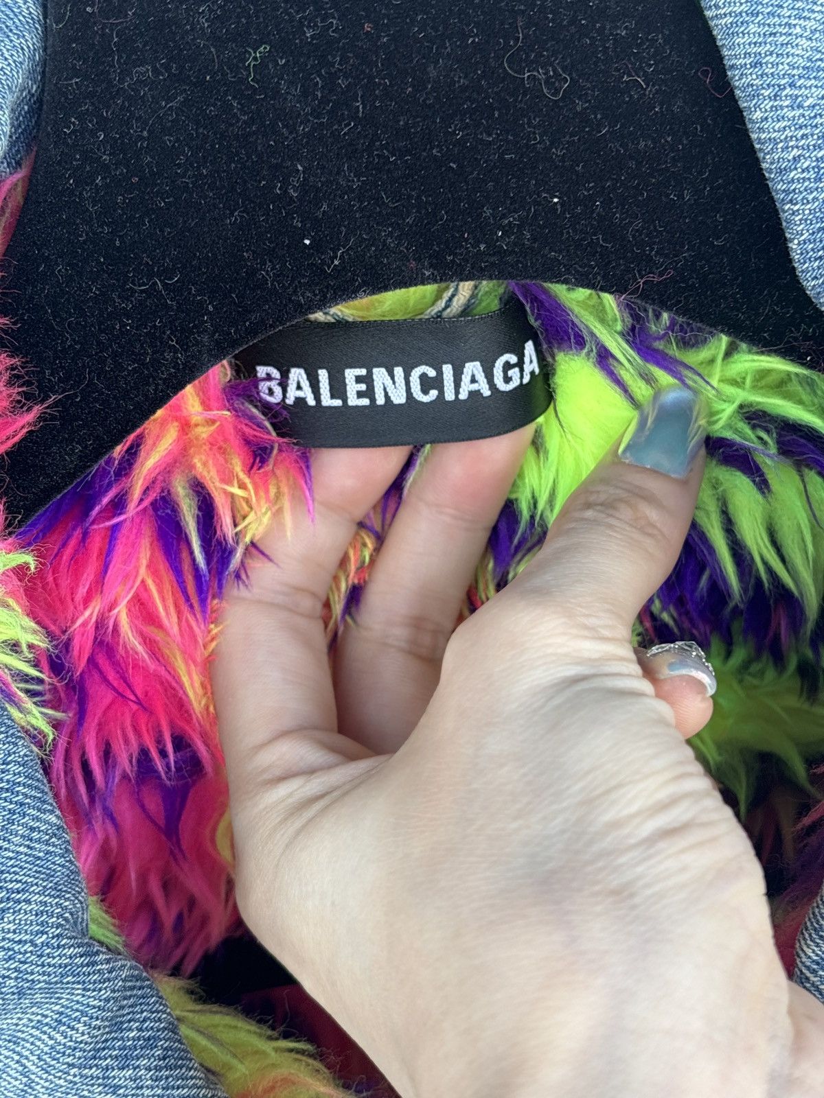 Balenciaga Balenciaga fur oversized vest Size US S / EU 44-46 / 1 - 2 Thumbnail