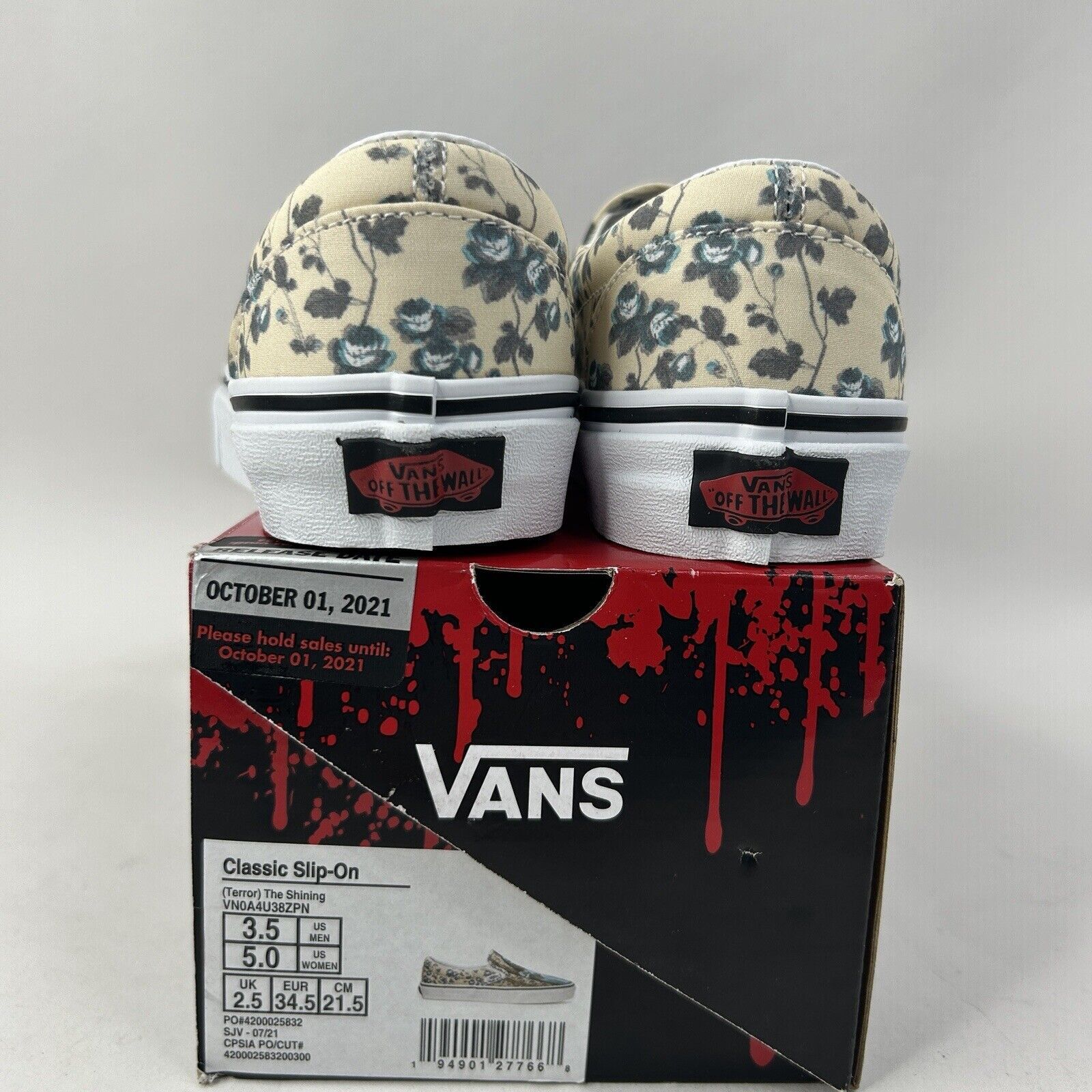Vans Vans x House Of Terror Classic Slip-On “The Shining” 2024 Size US 5 / IT 35 - 2 Thumbnail