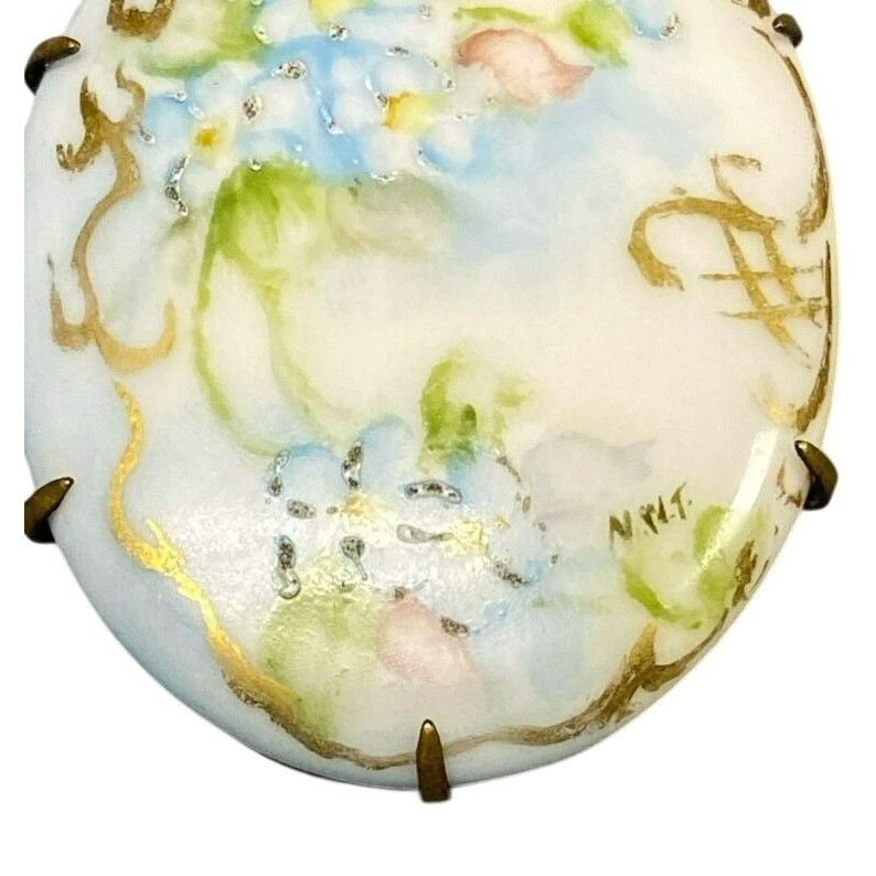 Other Antique Porcelain Over Brass Forget Me Not Brooch With Hand- Size ONE SIZE - 2 Thumbnail