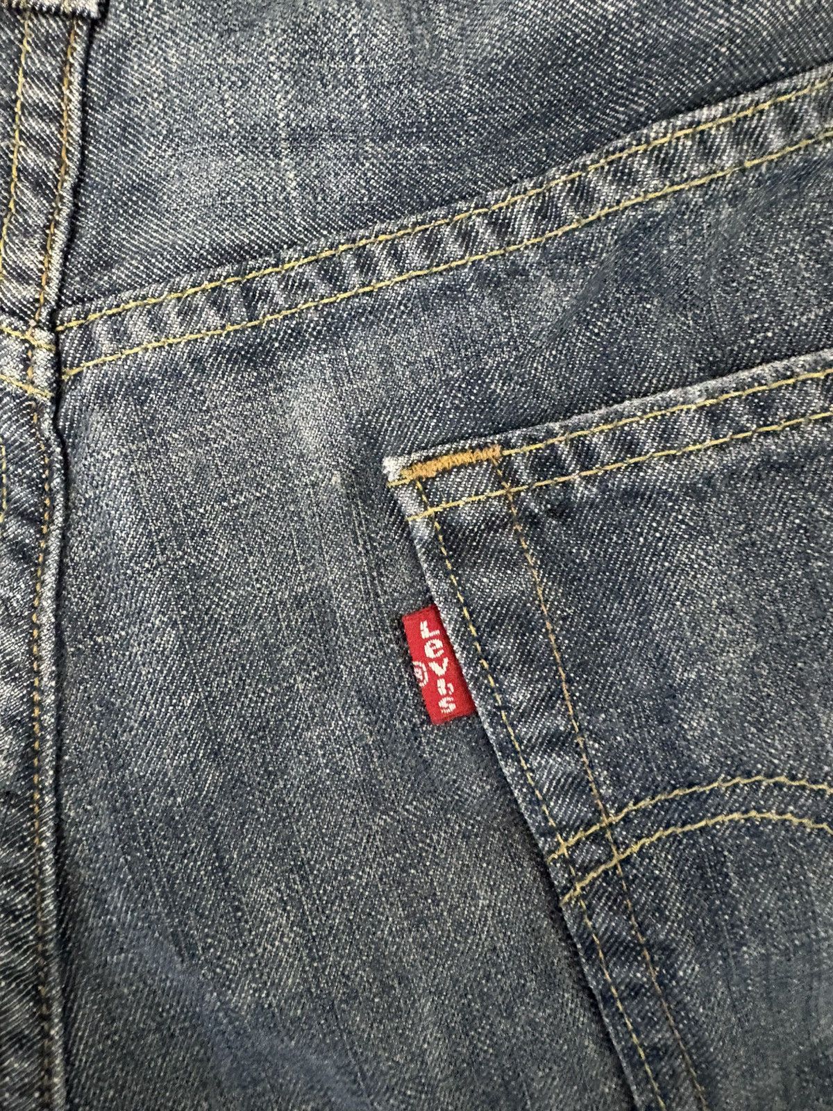 Levi's Vintage Clothing LEVI’S 559 VINTAGE JEANS Y2K FLARED STYLE Size US 34 / EU 50 - 4 Thumbnail