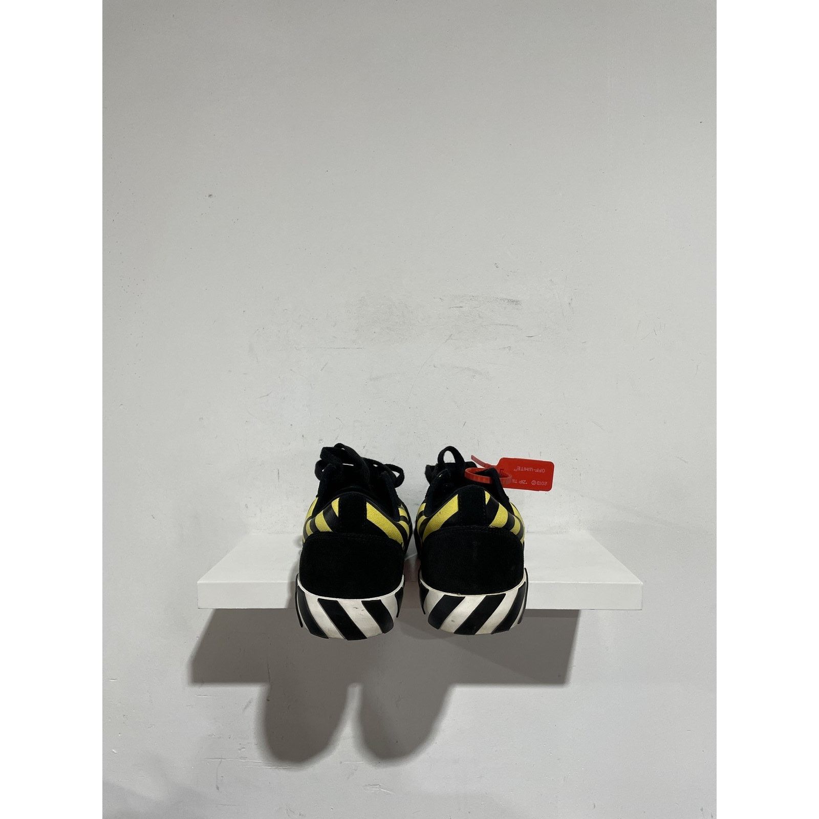 Off-White OFF WHITE BLACK VULC LOW SIZE 42 (9 US) PREOWNED Size US 9 / EU 42 - 3 Thumbnail