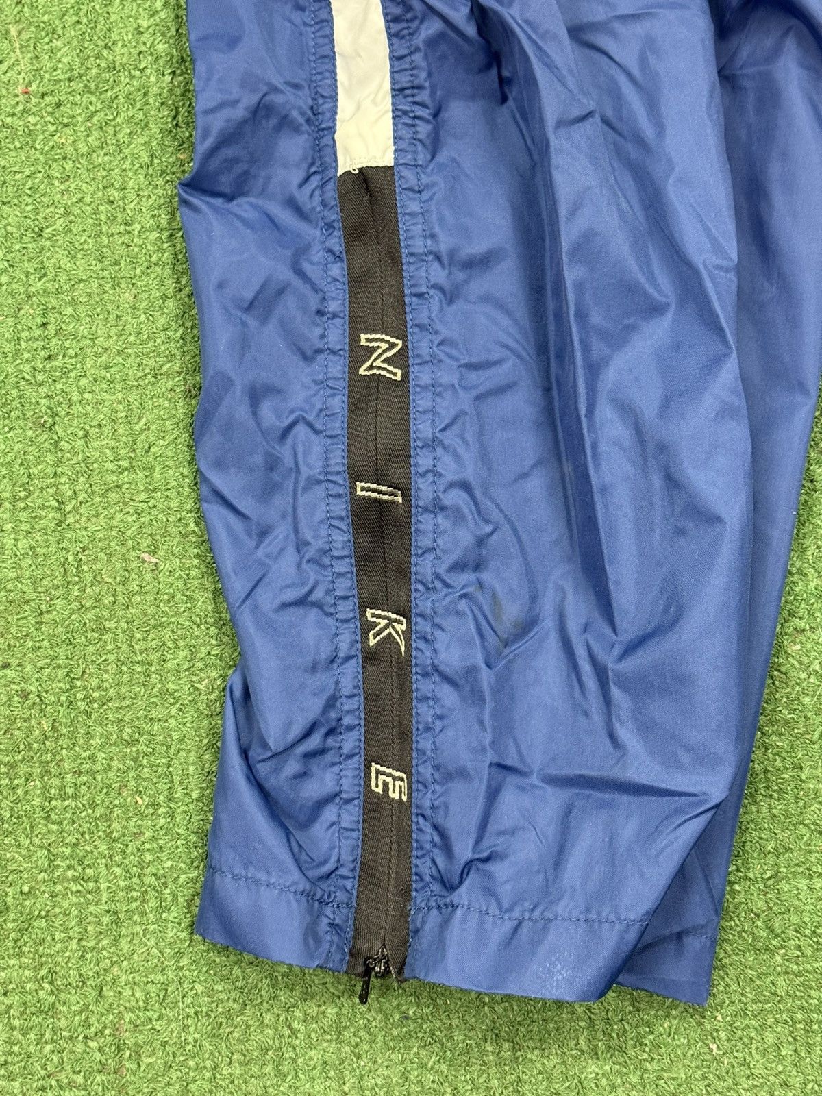 Nike Vintage Y2K Nike Silver Tag Swoosh Baggy Track Pants Size US 34 / EU 50 - 4 Thumbnail