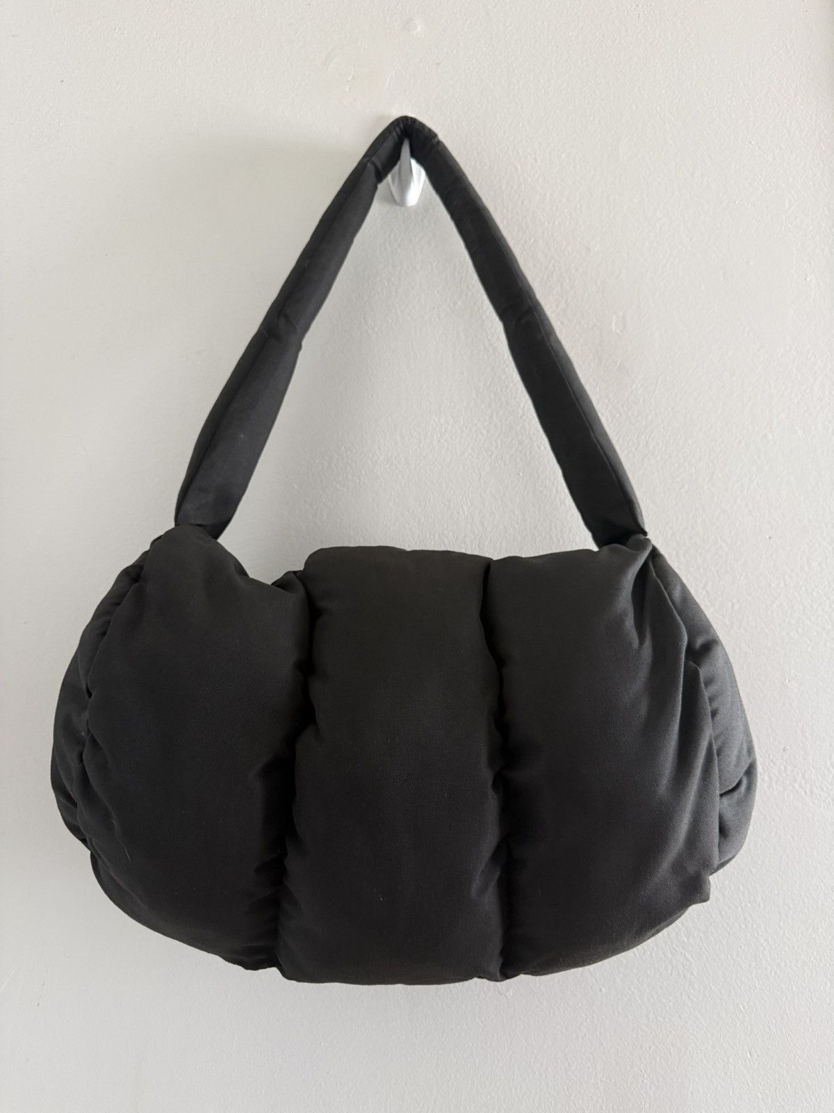 Other Roy Michael Padded Puffer Satin-Lined Duffel Bag Black Yeezy Size ONE SIZE - 6 Thumbnail